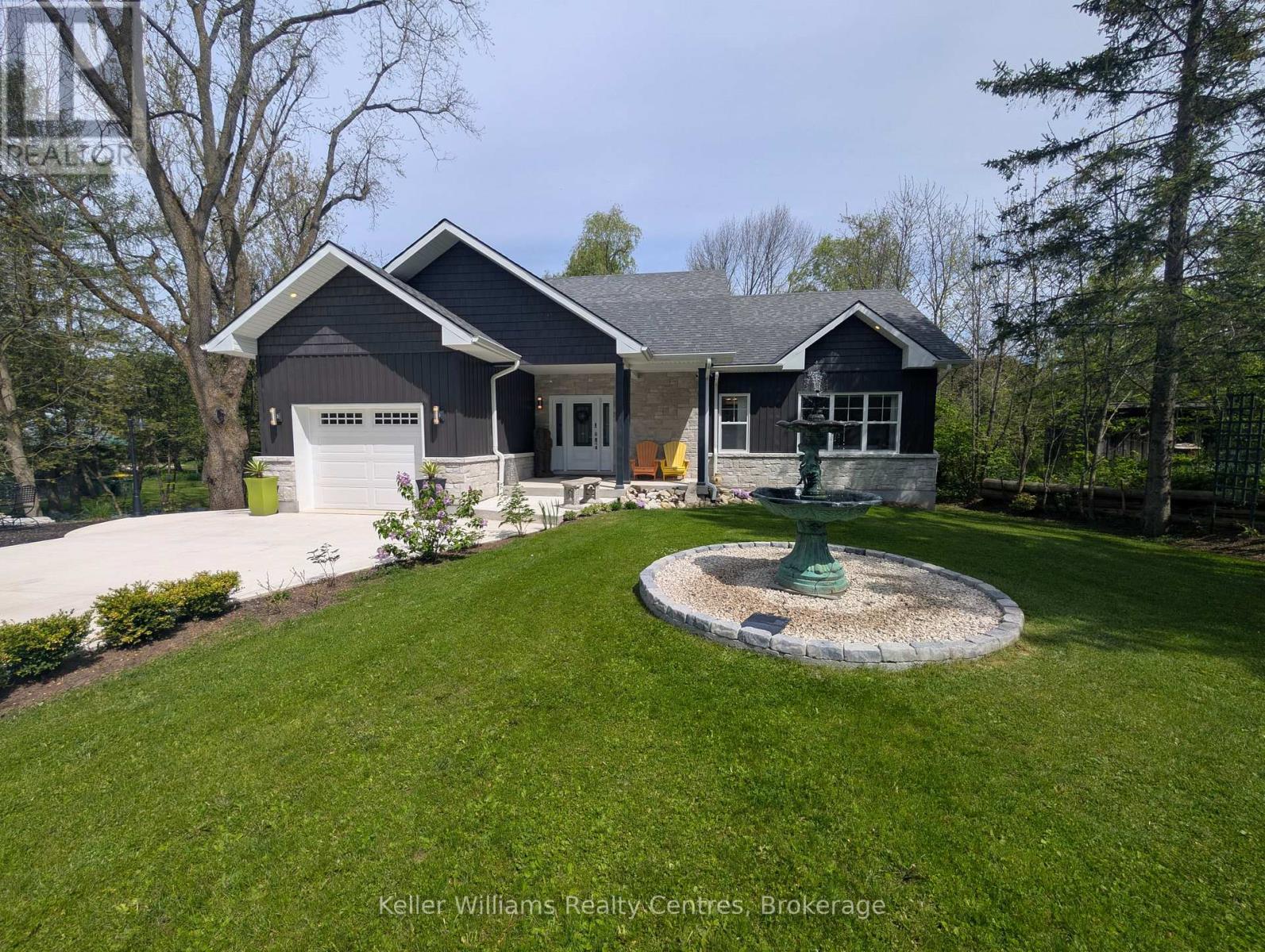 187 Pellisier Street, Grey Highlands, Ontario  N0C 1E0 - Photo 2 - X12184076