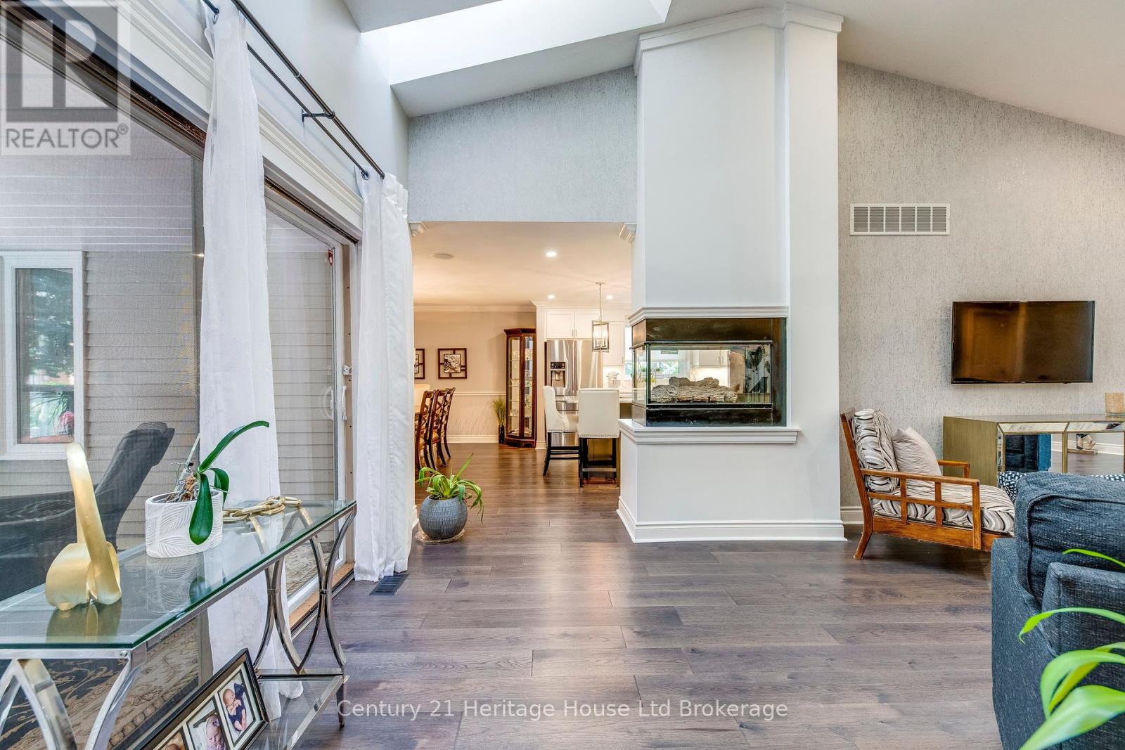 206 Fiddlers Green Road, Hamilton, Ontario  L9G 1W6 - Photo 8 - X12183932