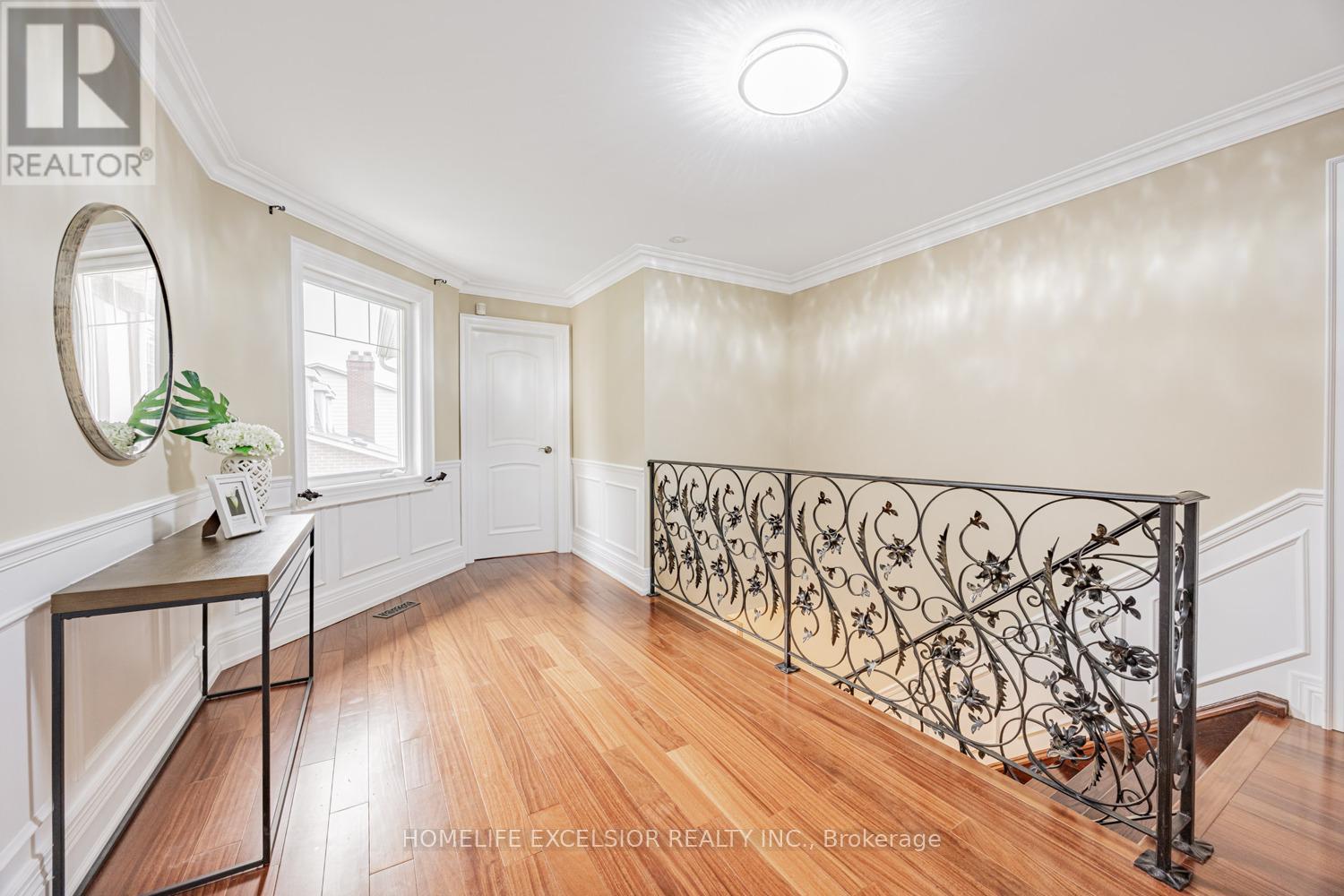 32 Mossgrove Trail, Toronto, Ontario  M2L 2W3 - Photo 19 - C12183891