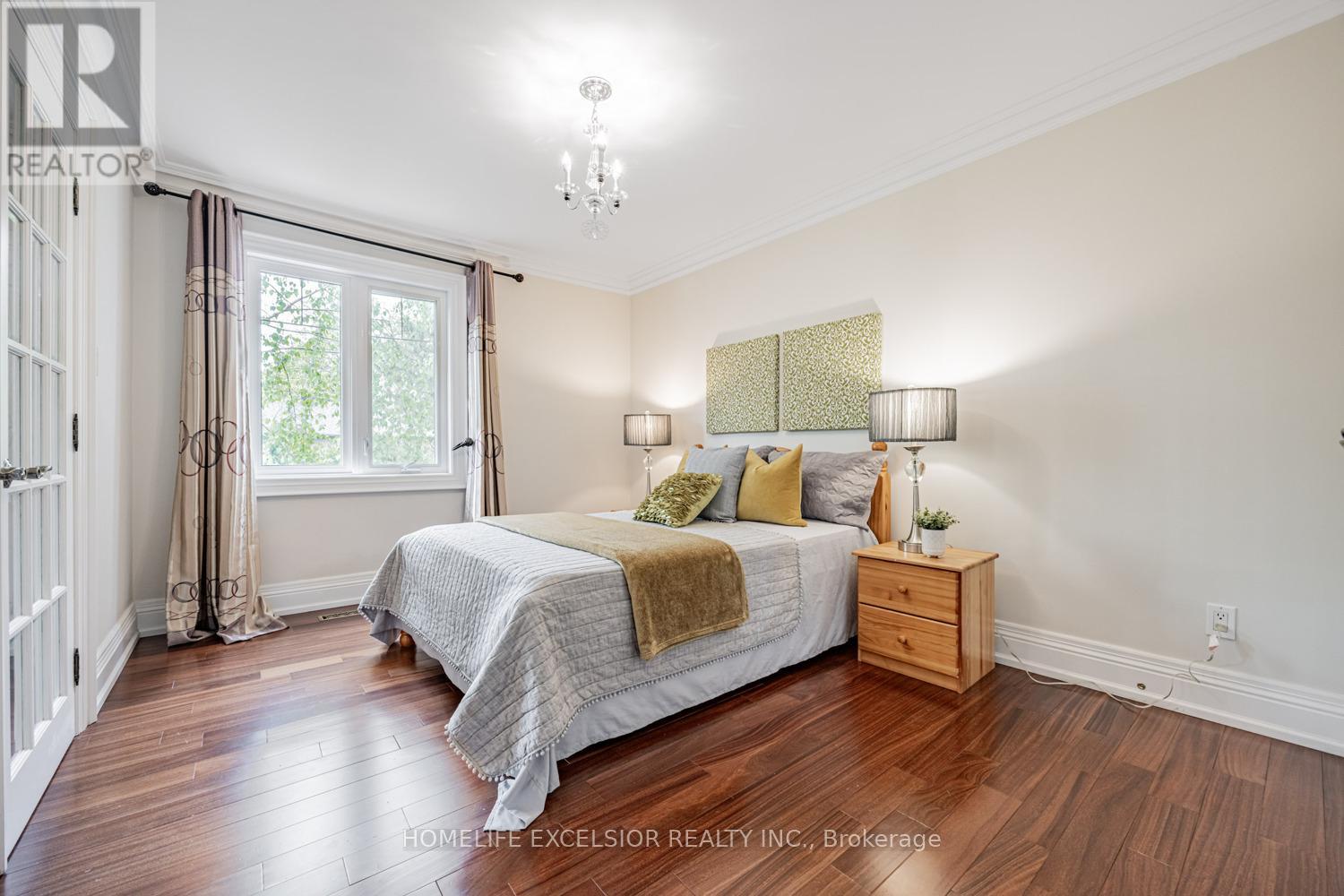 32 Mossgrove Trail, Toronto, Ontario  M2L 2W3 - Photo 20 - C12183891
