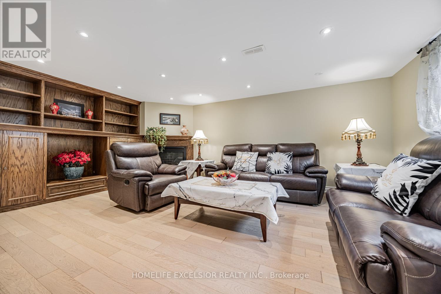 32 Mossgrove Trail, Toronto, Ontario  M2L 2W3 - Photo 31 - C12183891