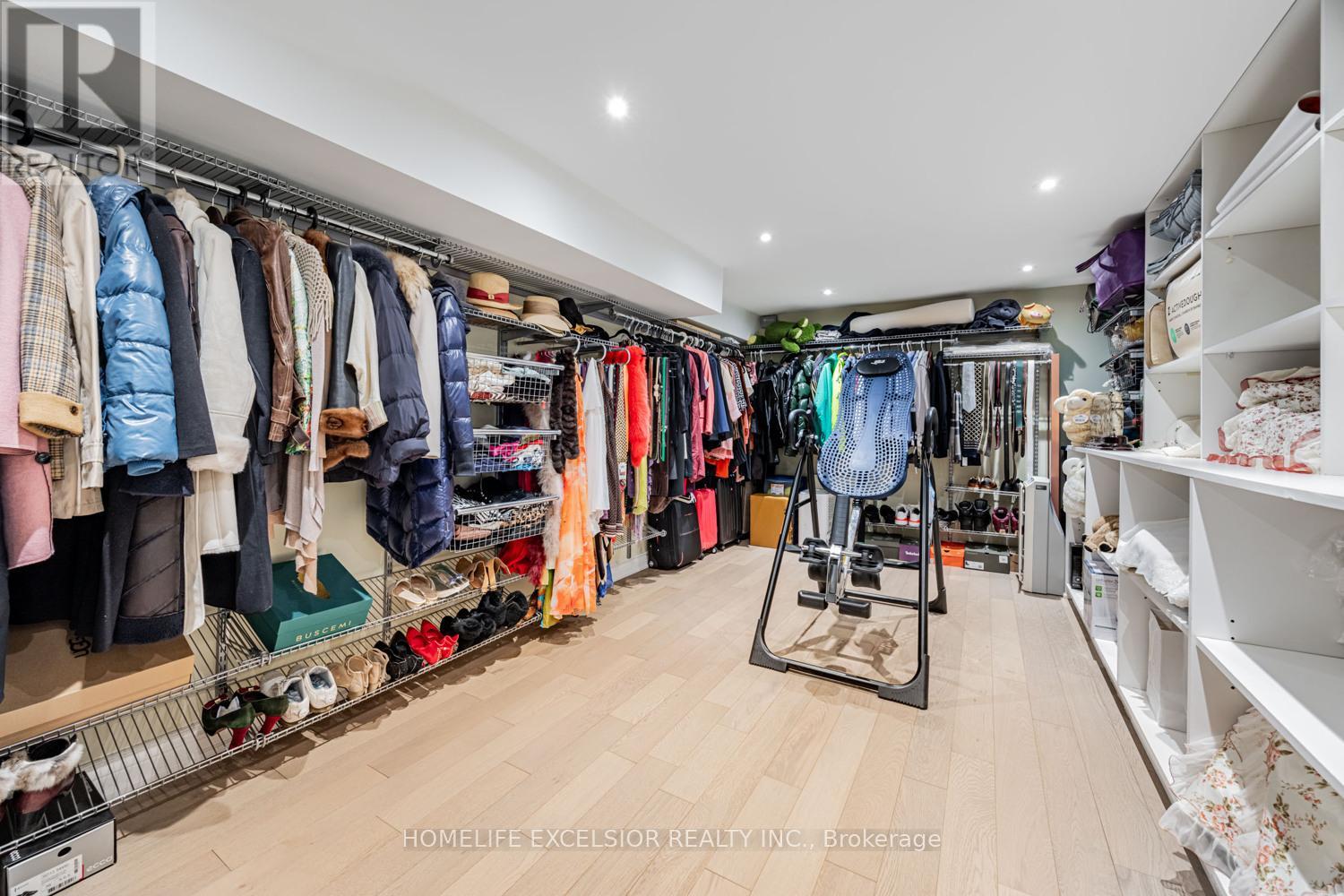 32 Mossgrove Trail, Toronto, Ontario  M2L 2W3 - Photo 32 - C12183891