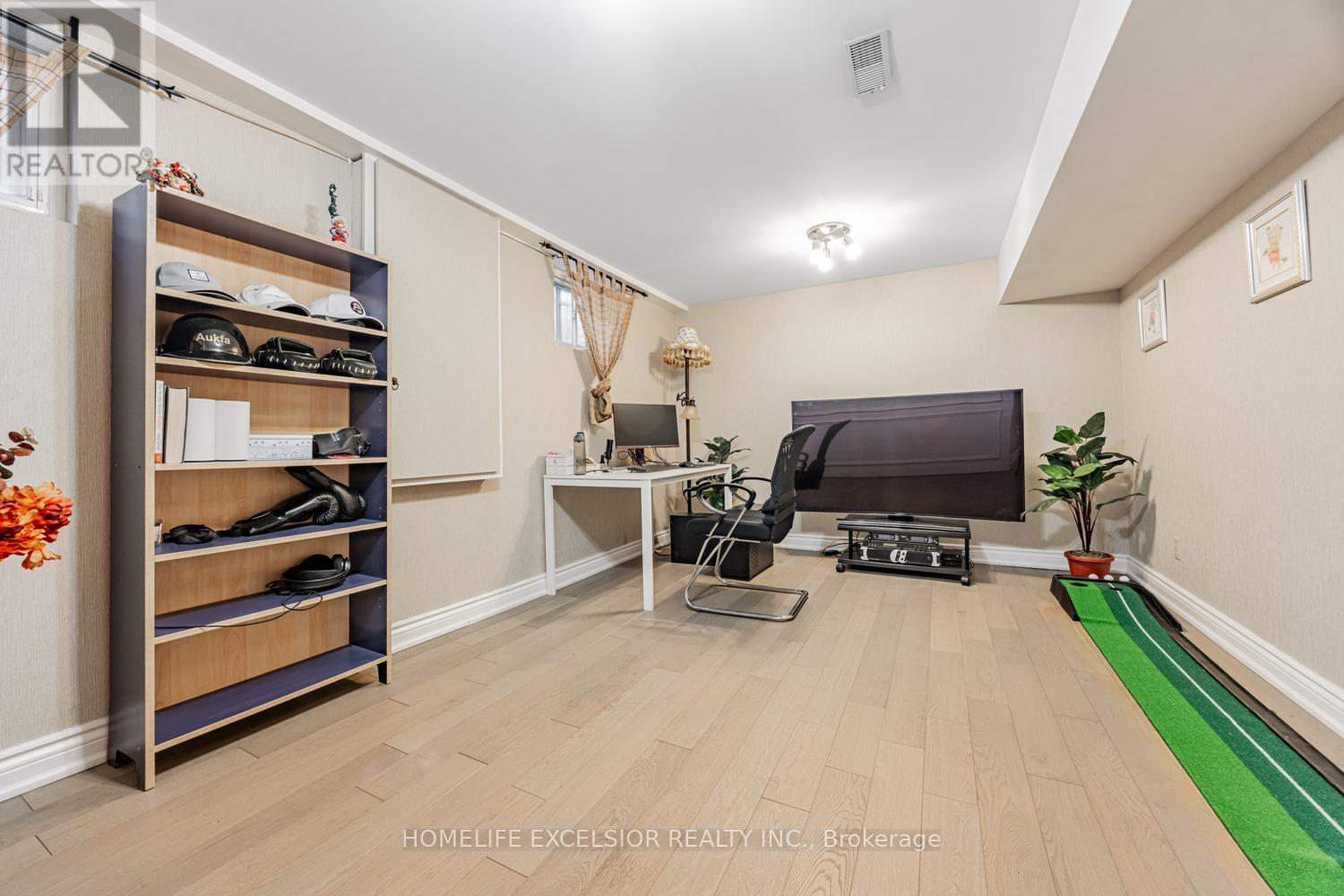 32 Mossgrove Trail, Toronto, Ontario  M2L 2W3 - Photo 34 - C12183891