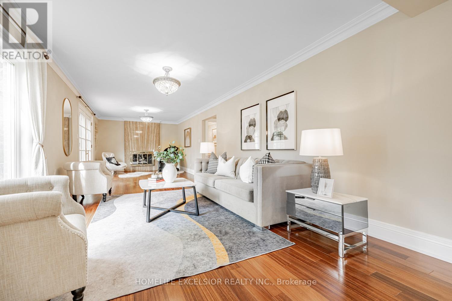 32 Mossgrove Trail, Toronto, Ontario  M2L 2W3 - Photo 6 - C12183891