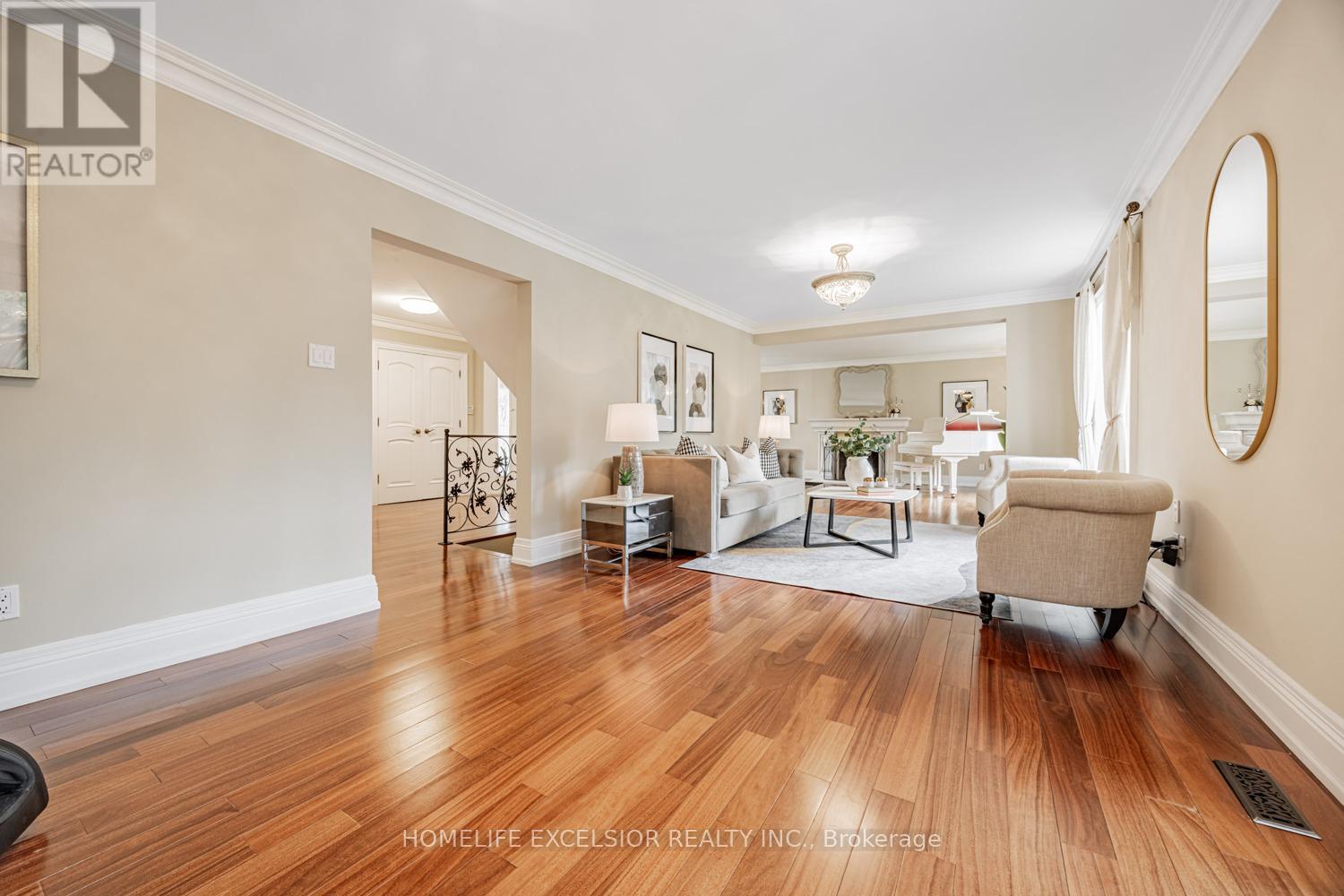 32 Mossgrove Trail, Toronto, Ontario  M2L 2W3 - Photo 7 - C12183891