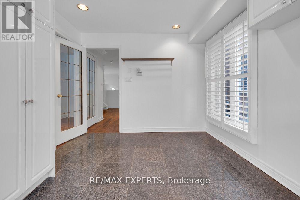 M - 3348 Bayview Avenue, Toronto, Ontario  M2M 3R9 - Photo 15 - C12183922