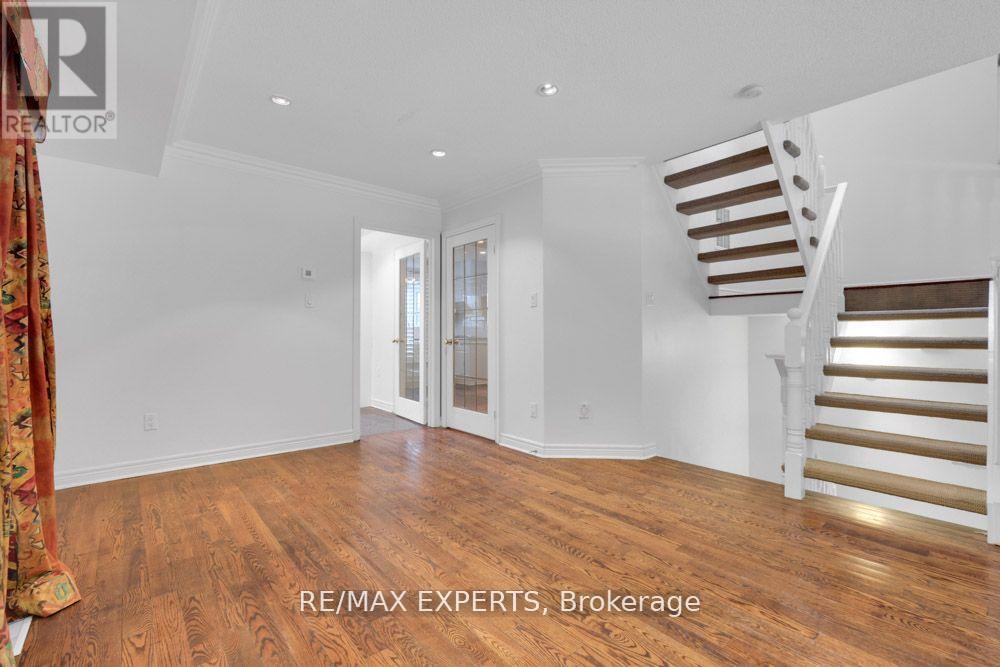 M - 3348 Bayview Avenue, Toronto, Ontario  M2M 3R9 - Photo 7 - C12183922