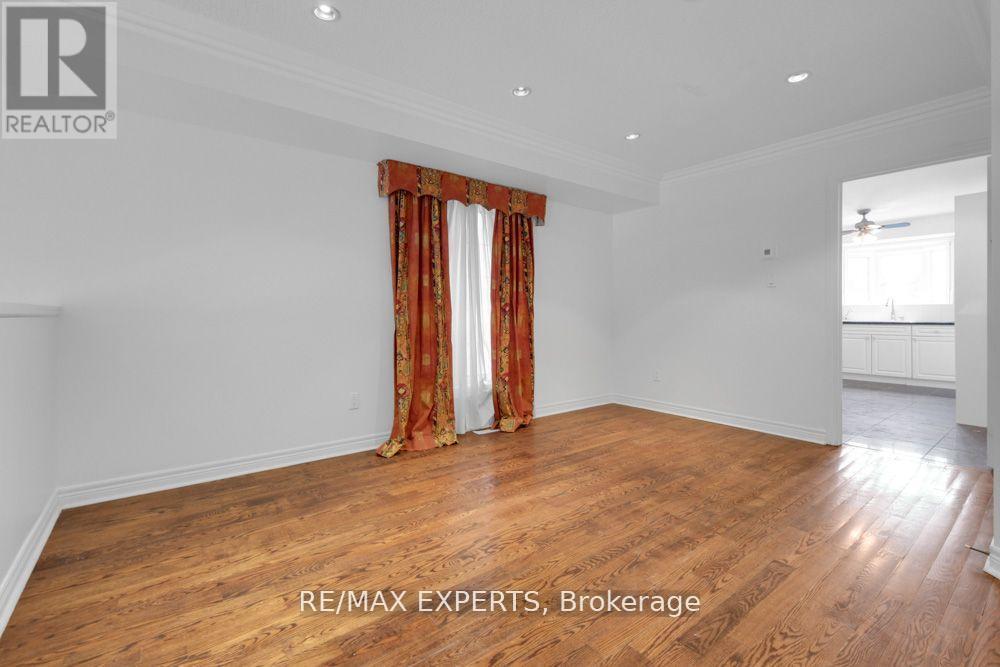 M - 3348 Bayview Avenue, Toronto, Ontario  M2M 3R9 - Photo 8 - C12183922