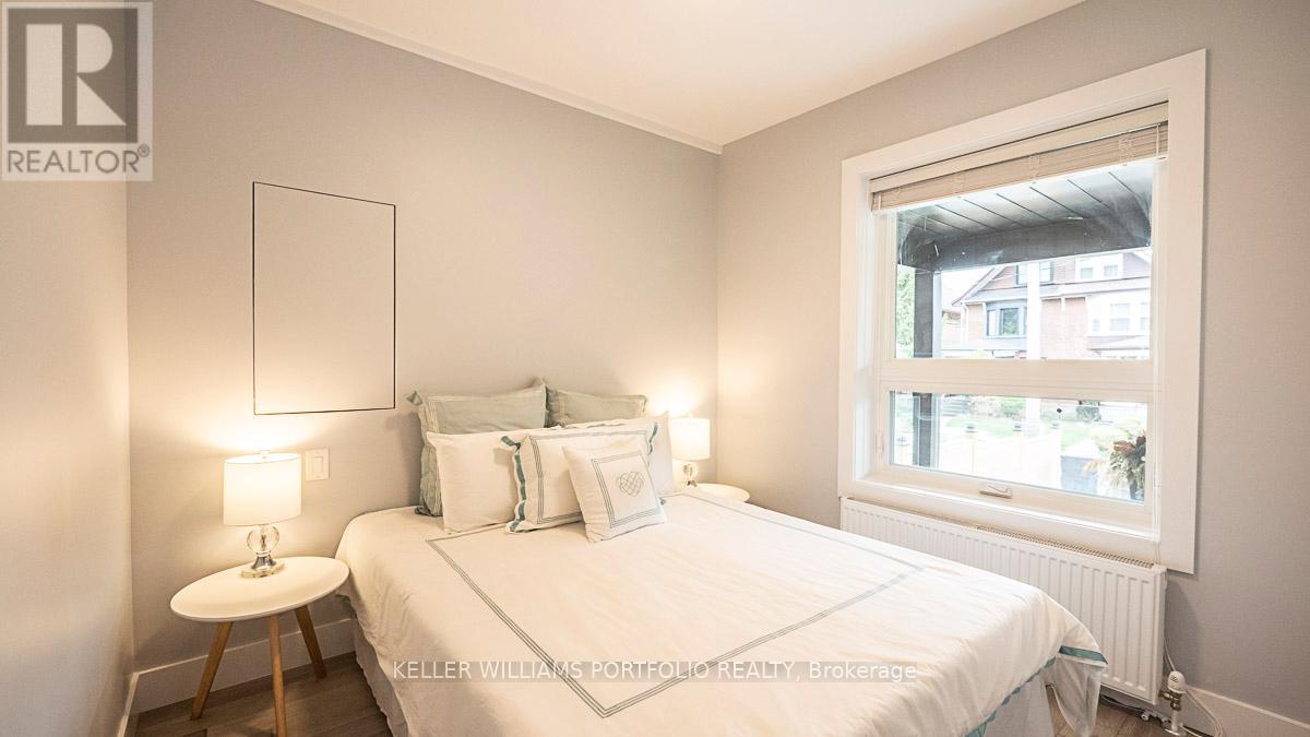 Unit 1 - 207 Beatrice Street, Toronto, Ontario  M6G 3E9 - Photo 16 - C12184028