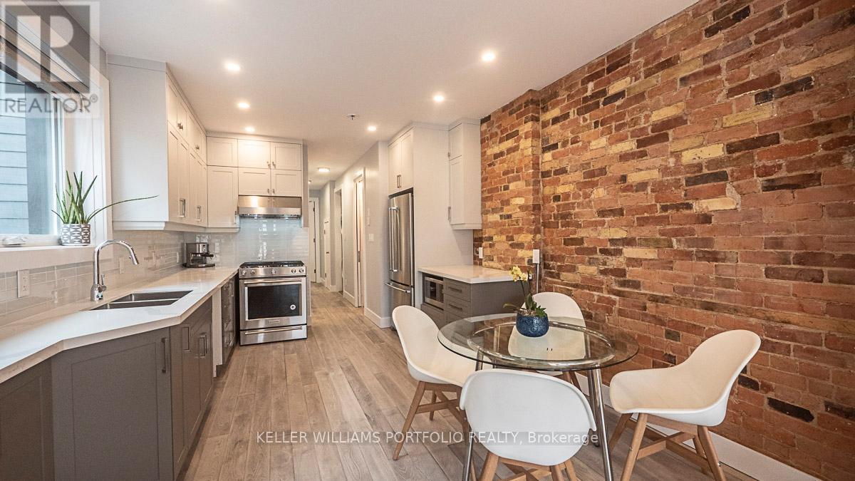 Unit 1 - 207 Beatrice Street, Toronto, Ontario  M6G 3E9 - Photo 5 - C12184028