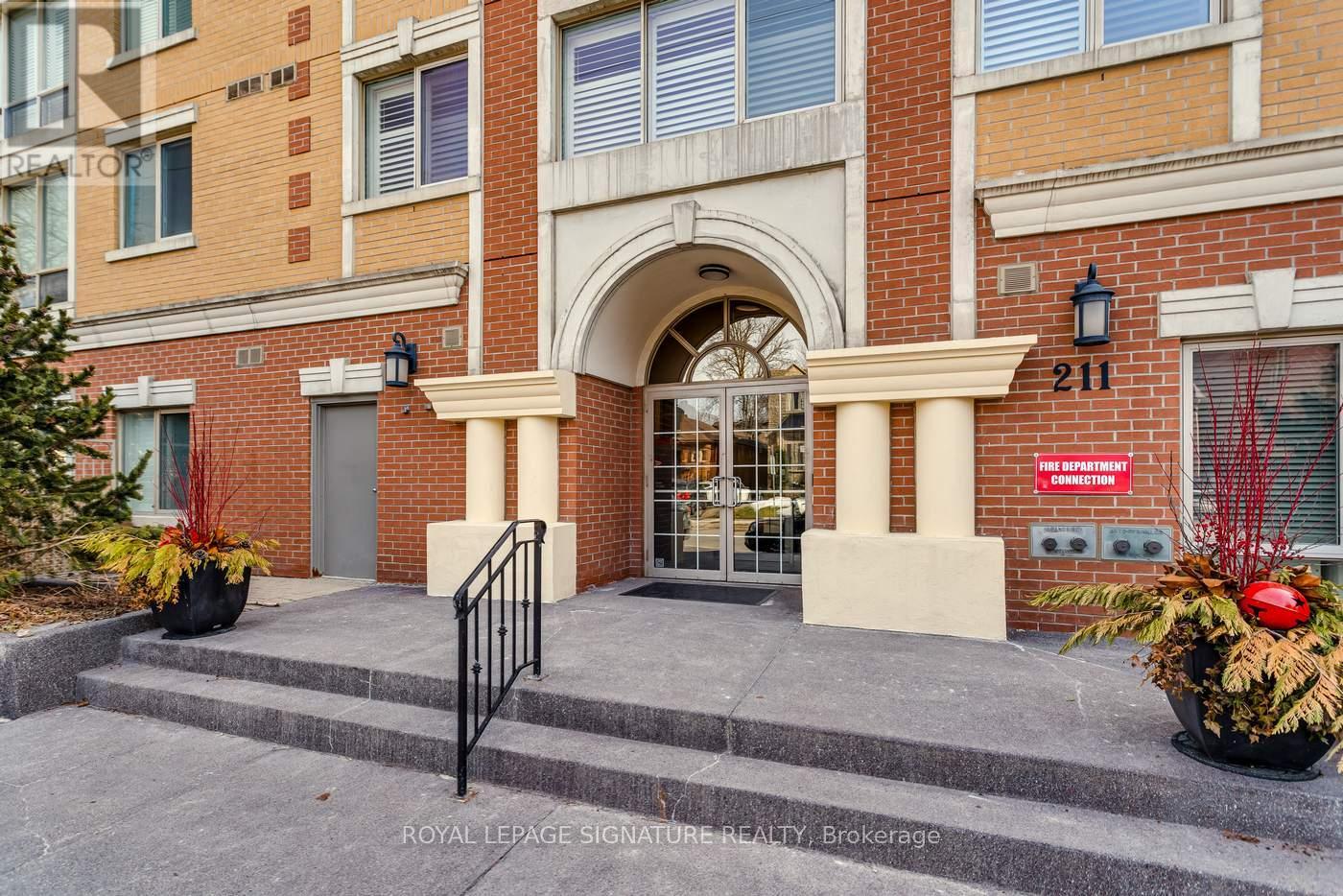 311 - 211 Randolph Road, Toronto, Ontario  M4G 4H1 - Photo 2 - C12184044