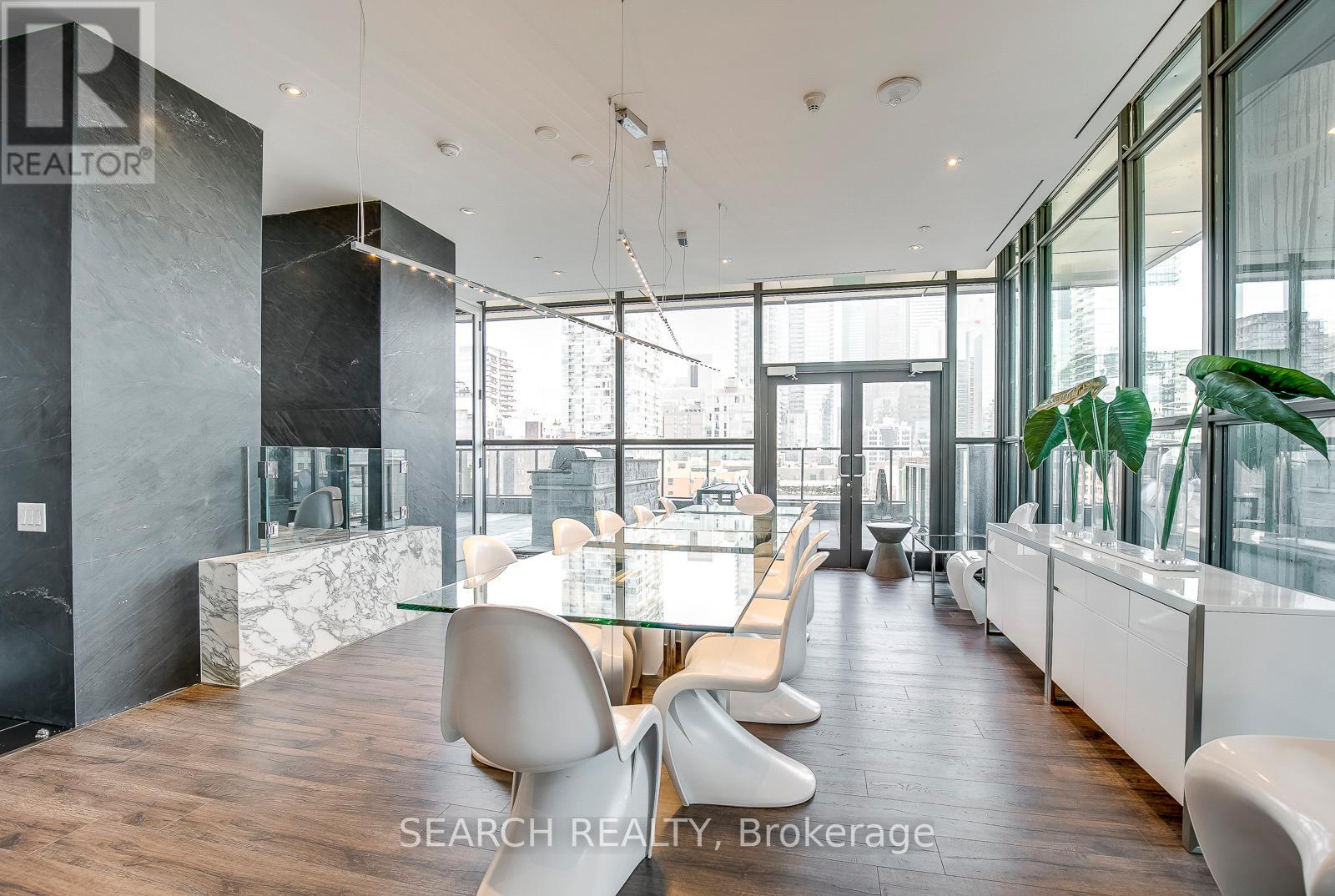 2010 - 290 Adelaide Street W, Toronto, Ontario  M5V 1P7 - Photo 36 - C12184054