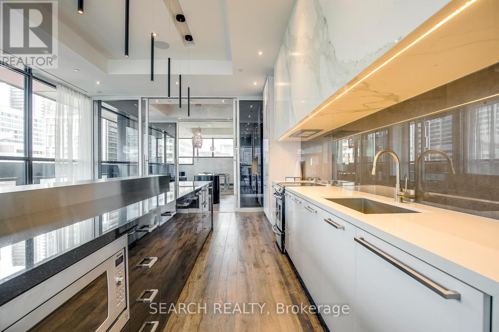 2010 - 290 Adelaide Street W, Toronto, Ontario  M5V 1P7 - Photo 40 - C12184054