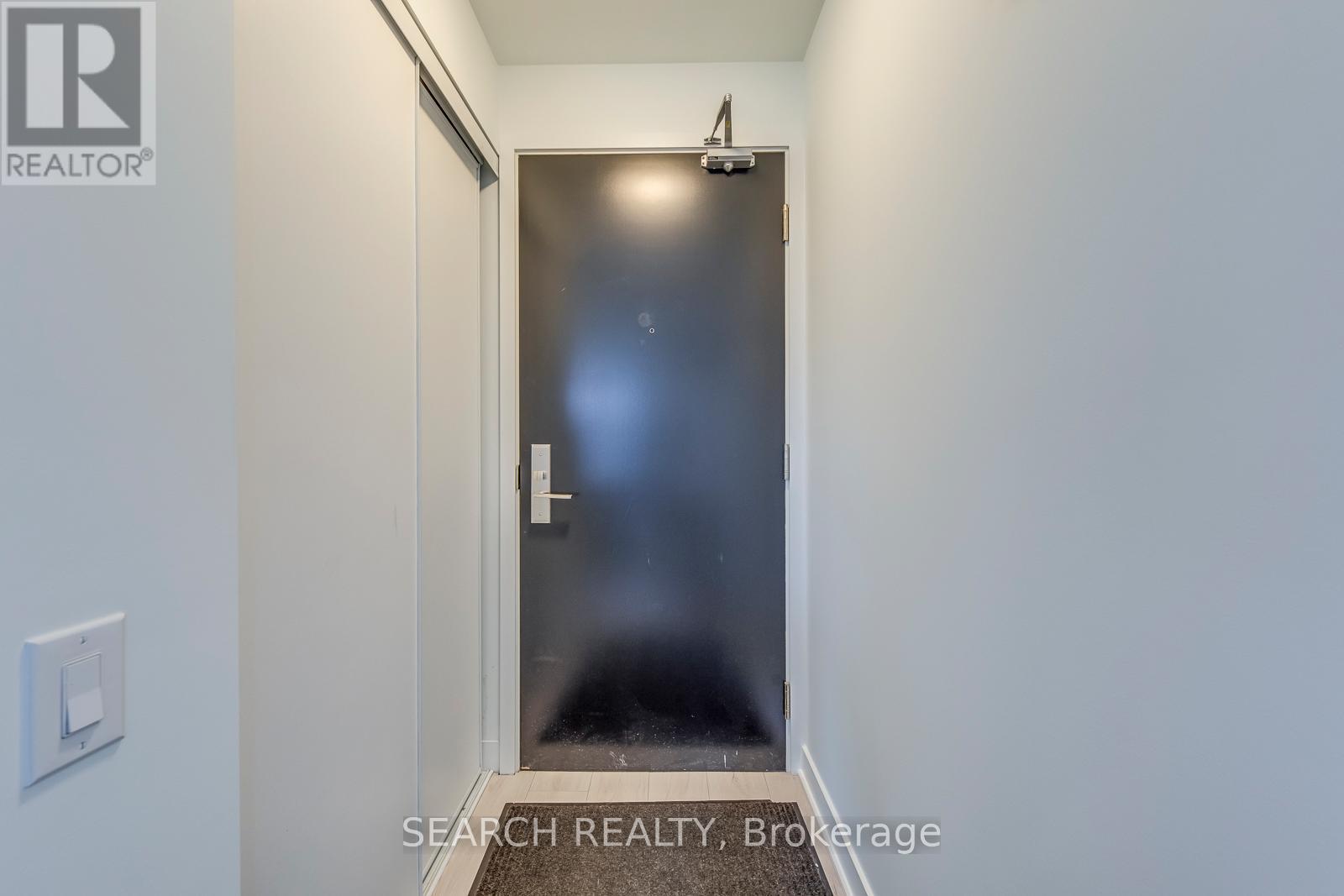 2010 - 290 Adelaide Street W, Toronto, Ontario  M5V 1P7 - Photo 5 - C12184054