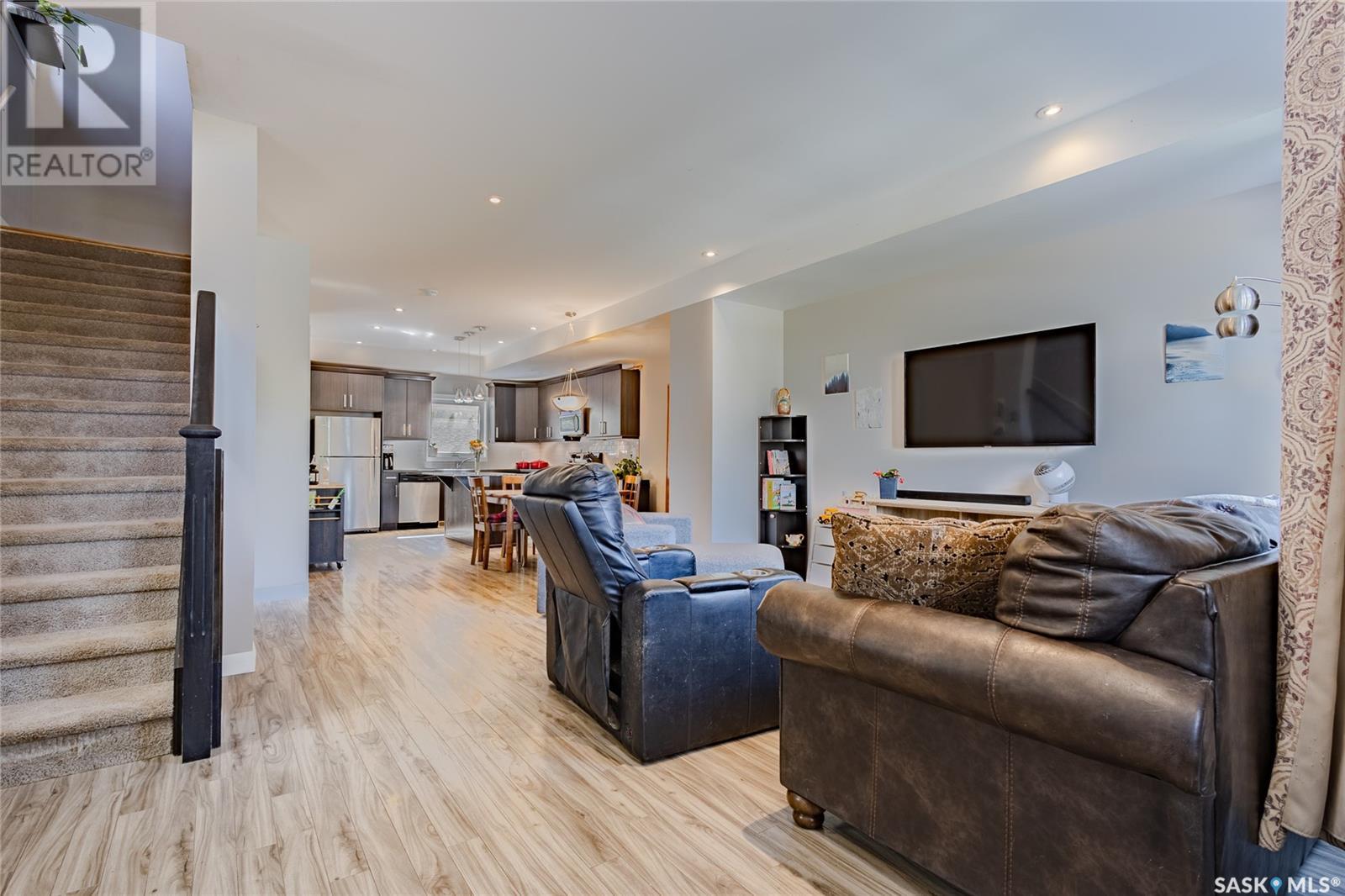 Property at 1436 1st AVENUE N image 4
