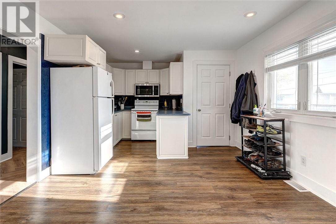 3485 Errington Avenue, Chelmsford, Ontario  P0M 1L0 - Photo 7 - 2122527