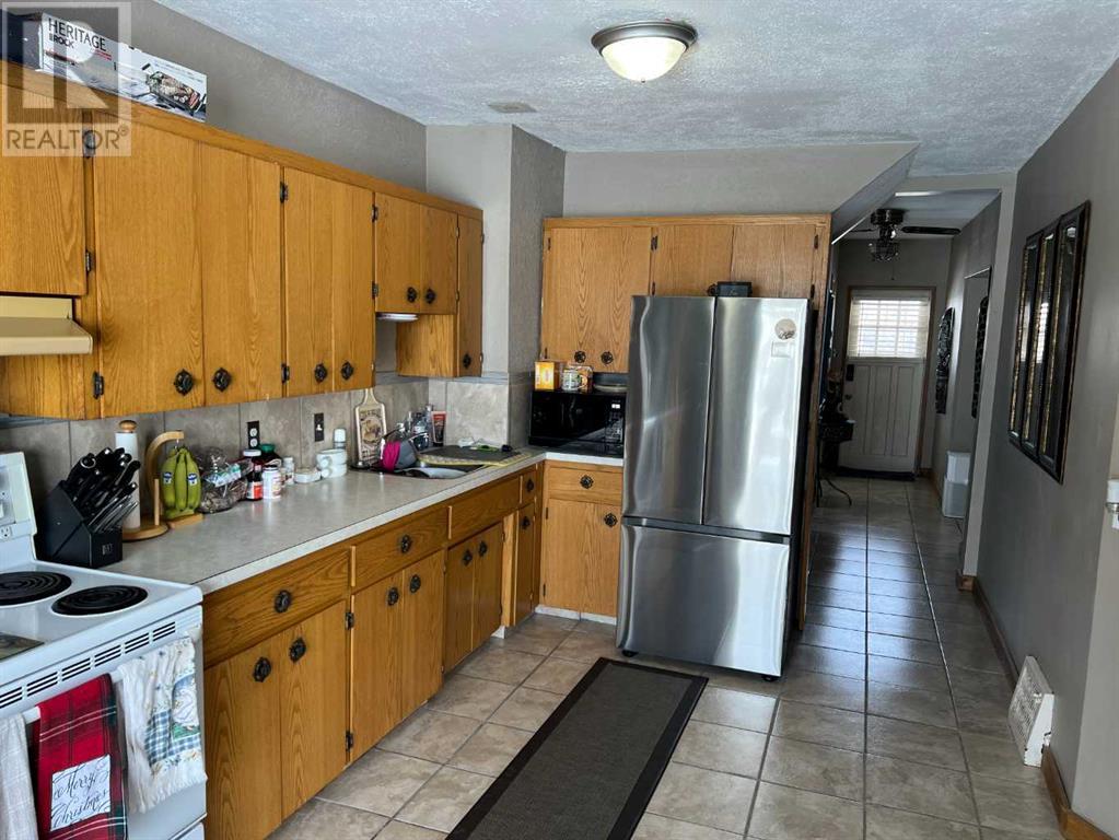 131 2 Avenue N, Vulcan, Alberta  T0L 2B0 - Photo 14 - A2196137