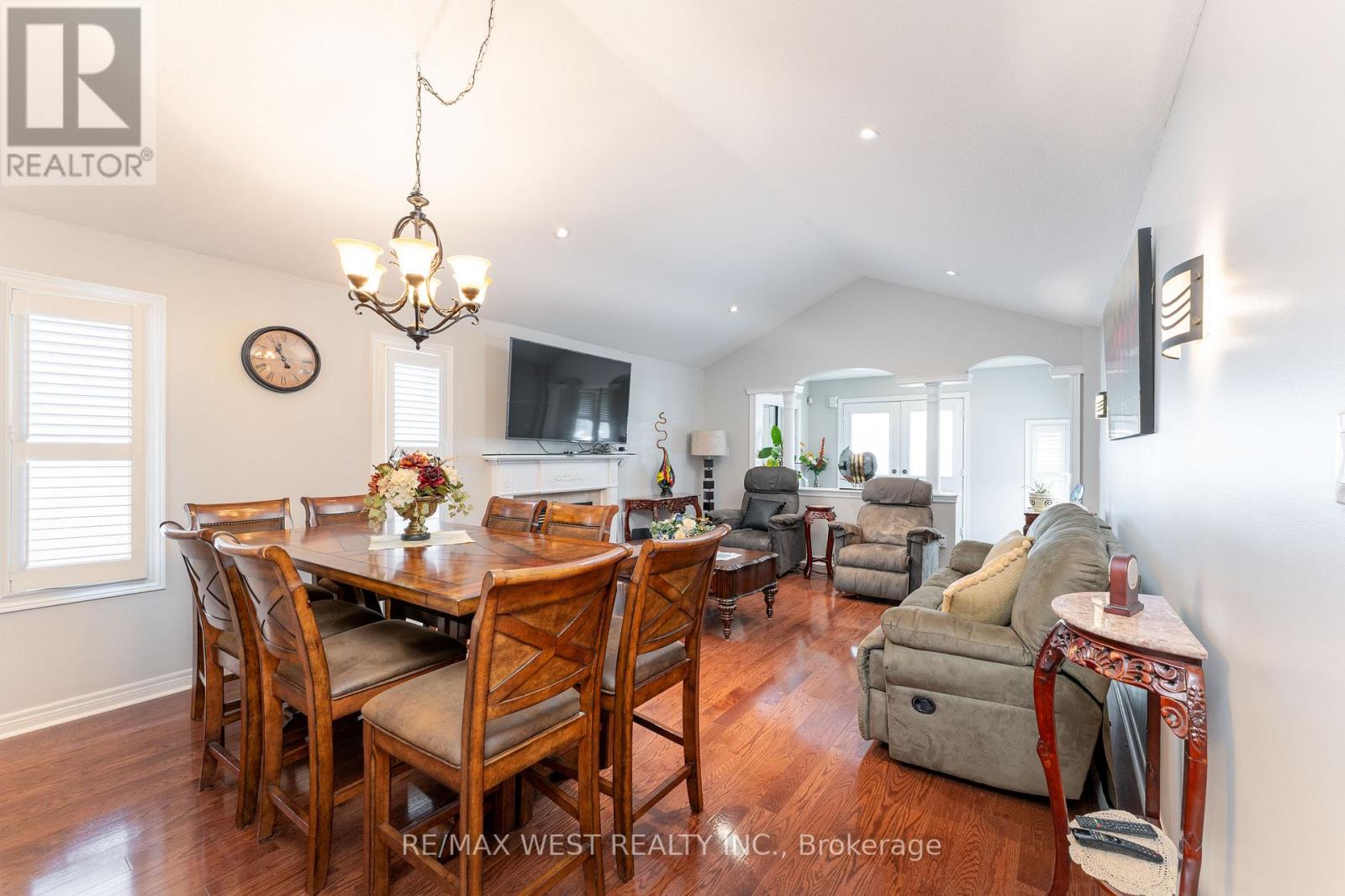 38 Napiermews Drive, Ajax, Ontario  L1T 0C9 - Photo 10 - E12183987