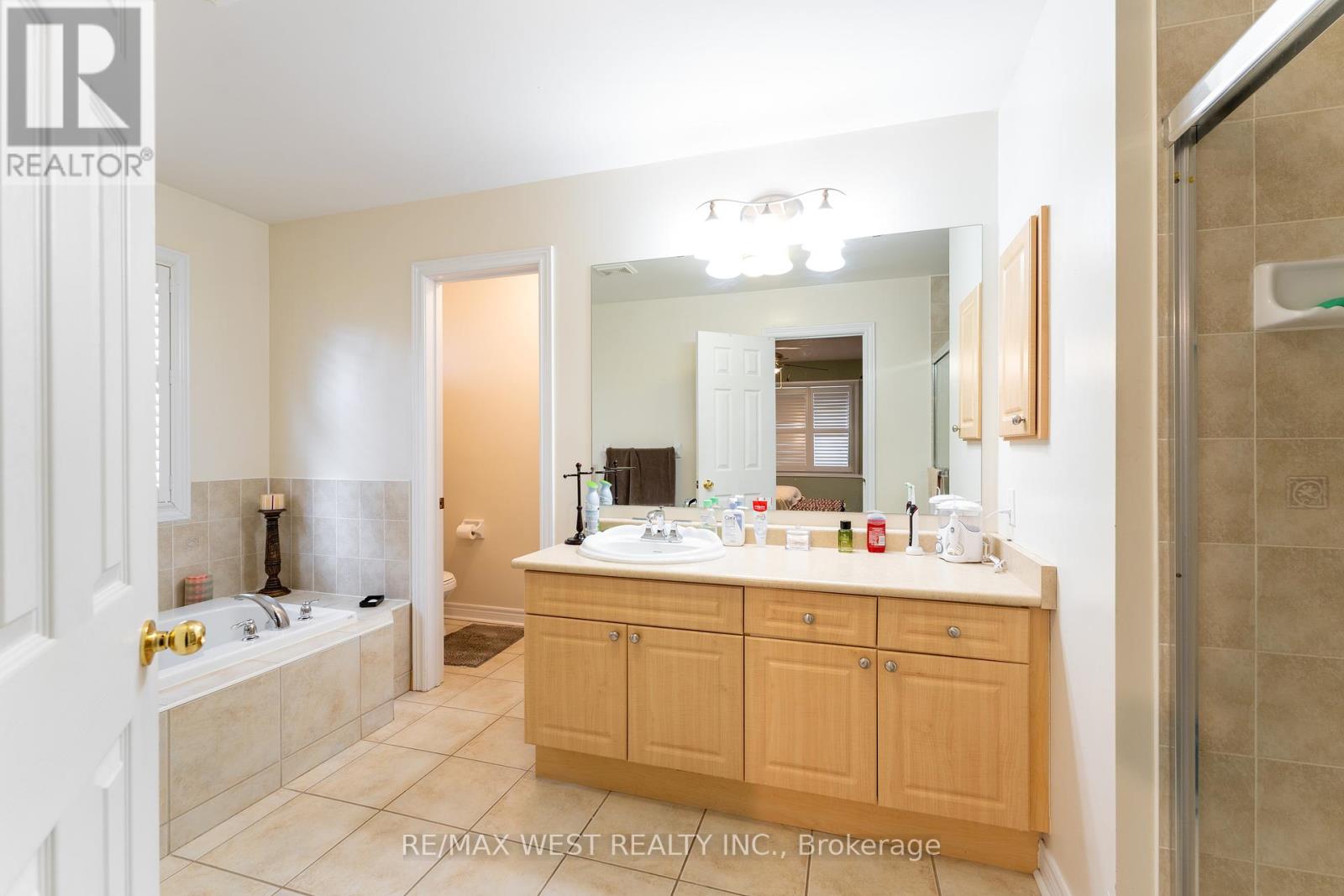 38 Napiermews Drive, Ajax, Ontario  L1T 0C9 - Photo 18 - E12183987