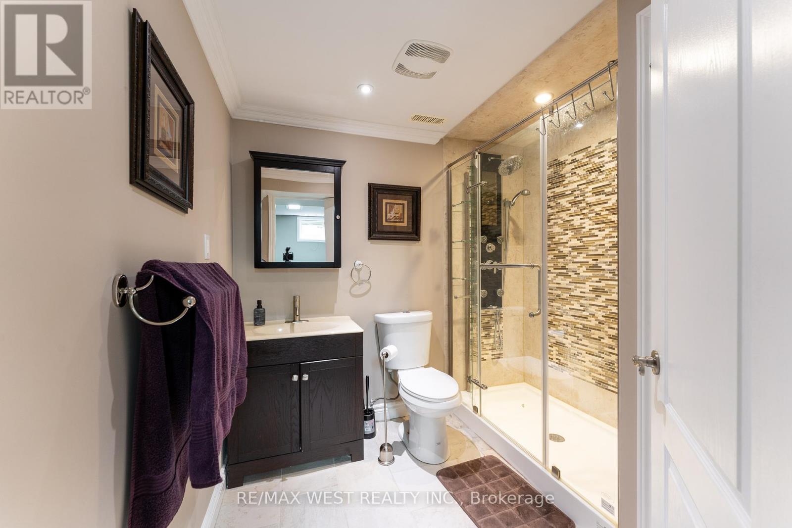 38 Napiermews Drive, Ajax, Ontario  L1T 0C9 - Photo 37 - E12183987