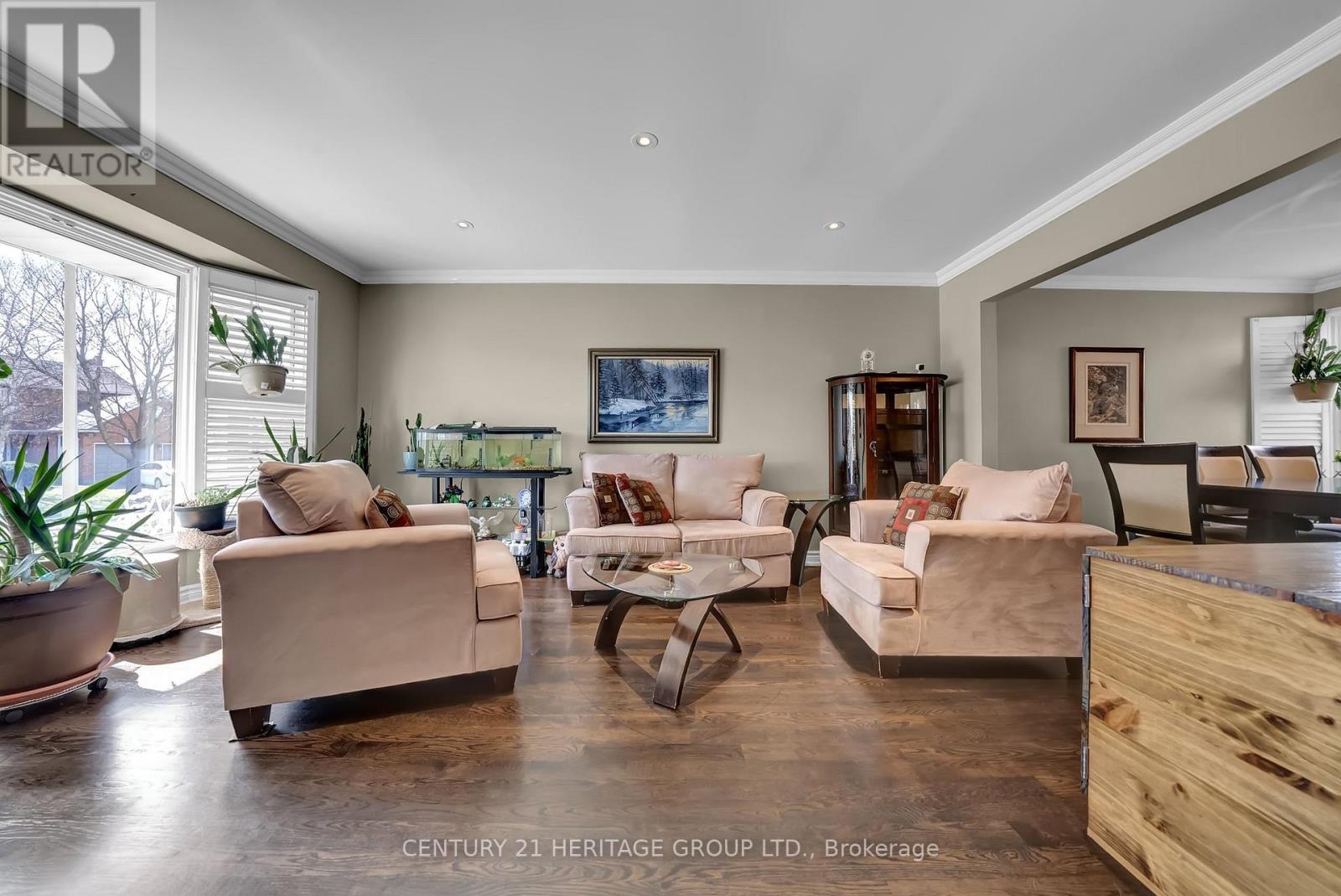 20 Orchard Park Drive, Clarington, Ontario  L1C 4E2 - Photo 4 - E12184047