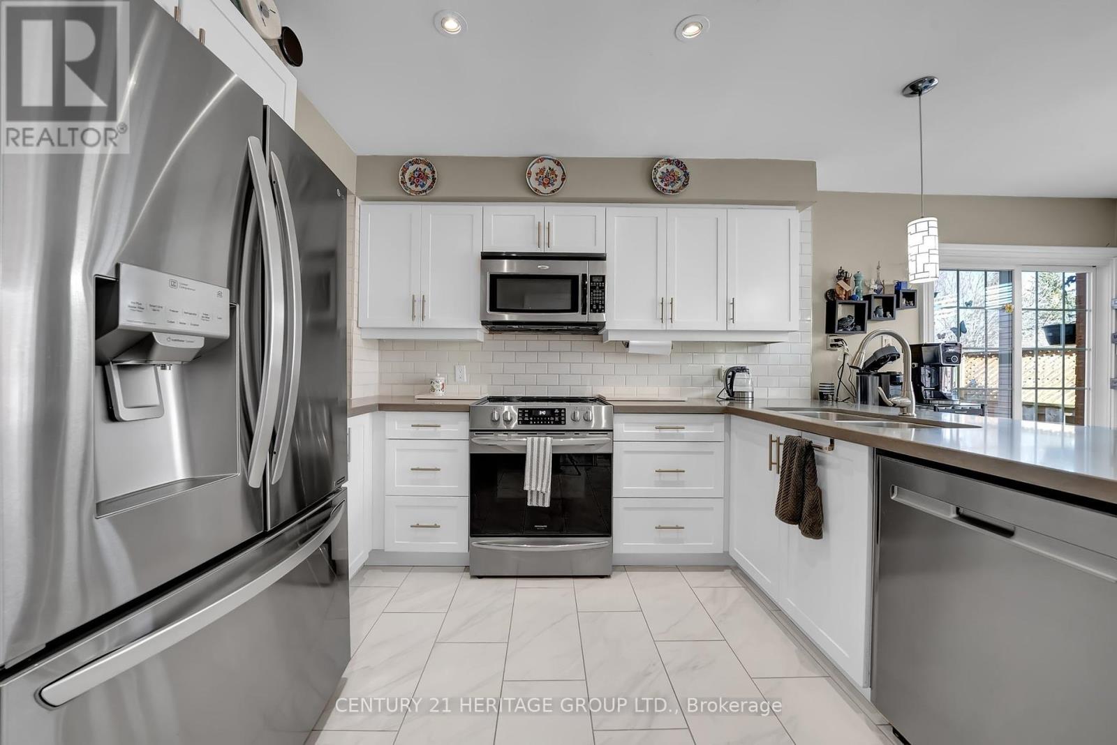 20 Orchard Park Drive, Clarington, Ontario  L1C 4E2 - Photo 7 - E12184047