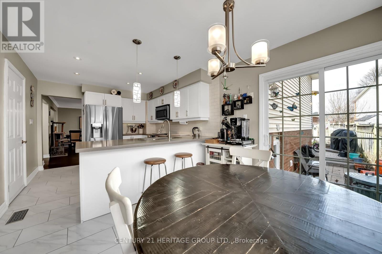 20 Orchard Park Drive, Clarington, Ontario  L1C 4E2 - Photo 8 - E12184047