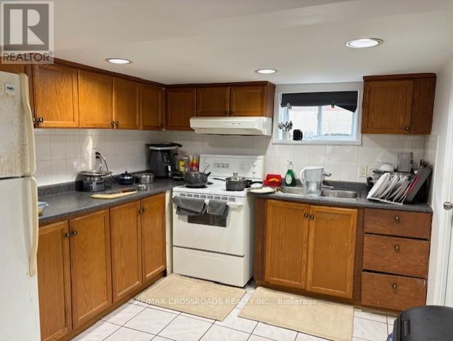 Bsmt - 307 Glebemount ( Bsmt ) Avenue, Toronto, Ontario  M4C 3V4 - Photo 9 - E12184075