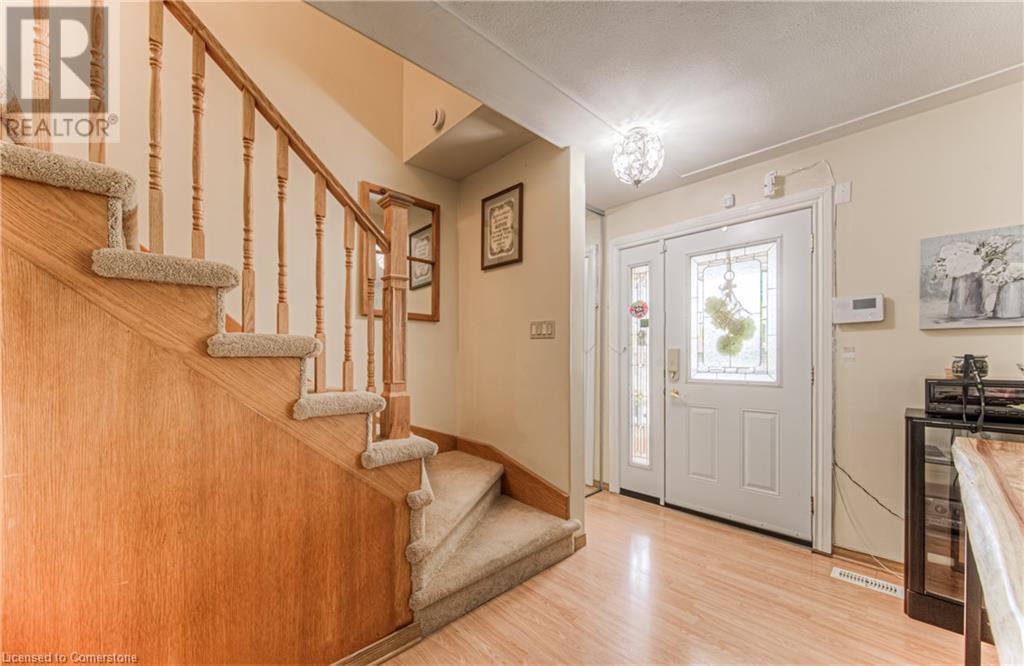 590 Manchester Road, Kitchener, Ontario  N2B 1B3 - Photo 3 - 40723642