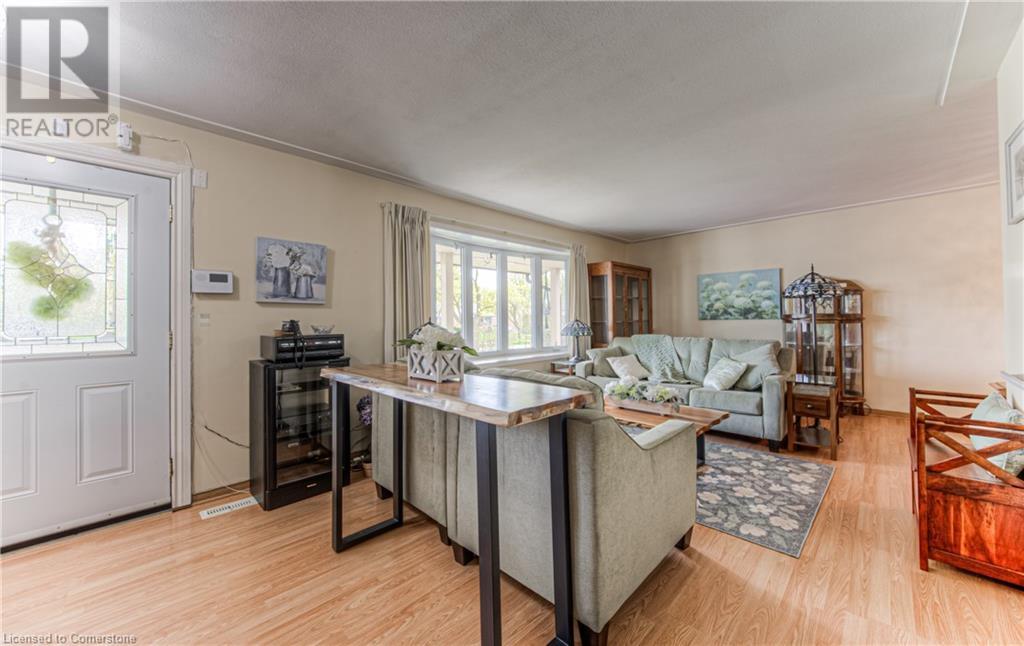 Property at 590 MANCHESTER Road image 4