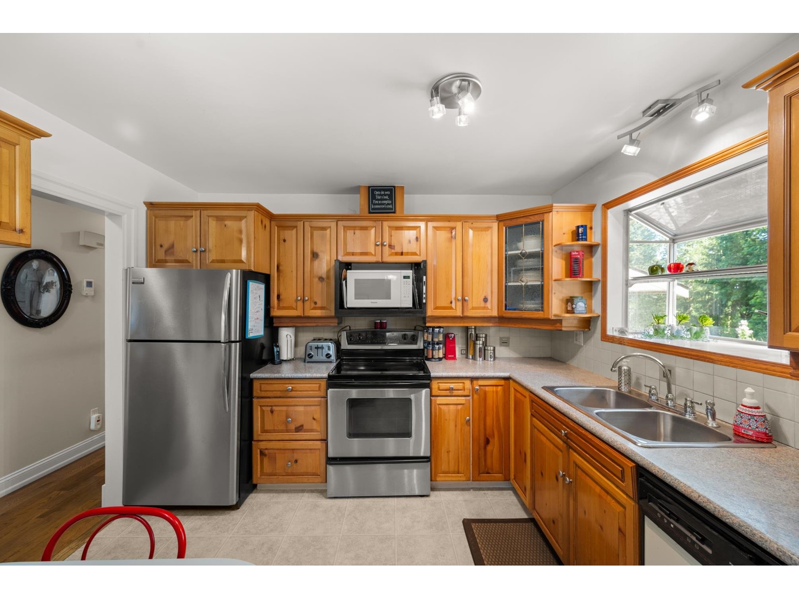 29484 Duncan Avenue, Abbotsford, British Columbia  V4X 1J4 - Photo 9 - R3008911