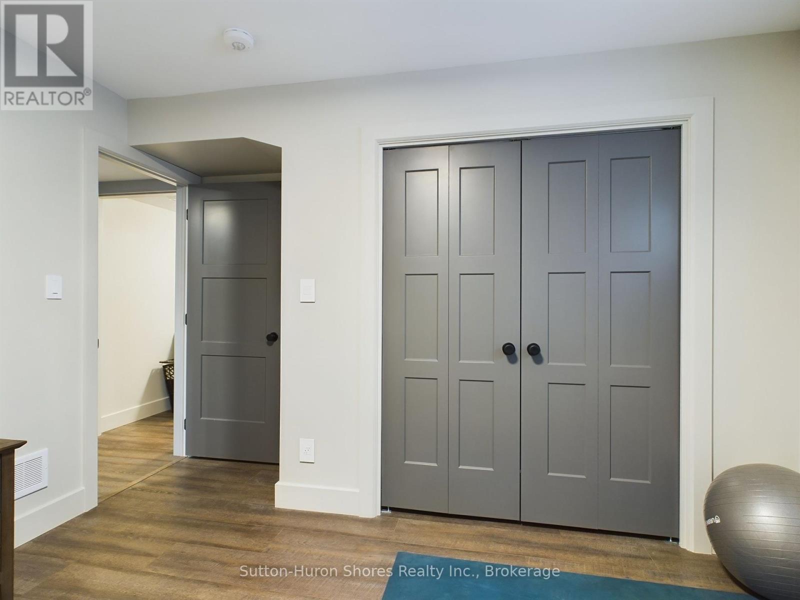 17 Westlinks Drive, Saugeen Shores, Ontario  N0H 2C3 - Photo 42 - X12180912