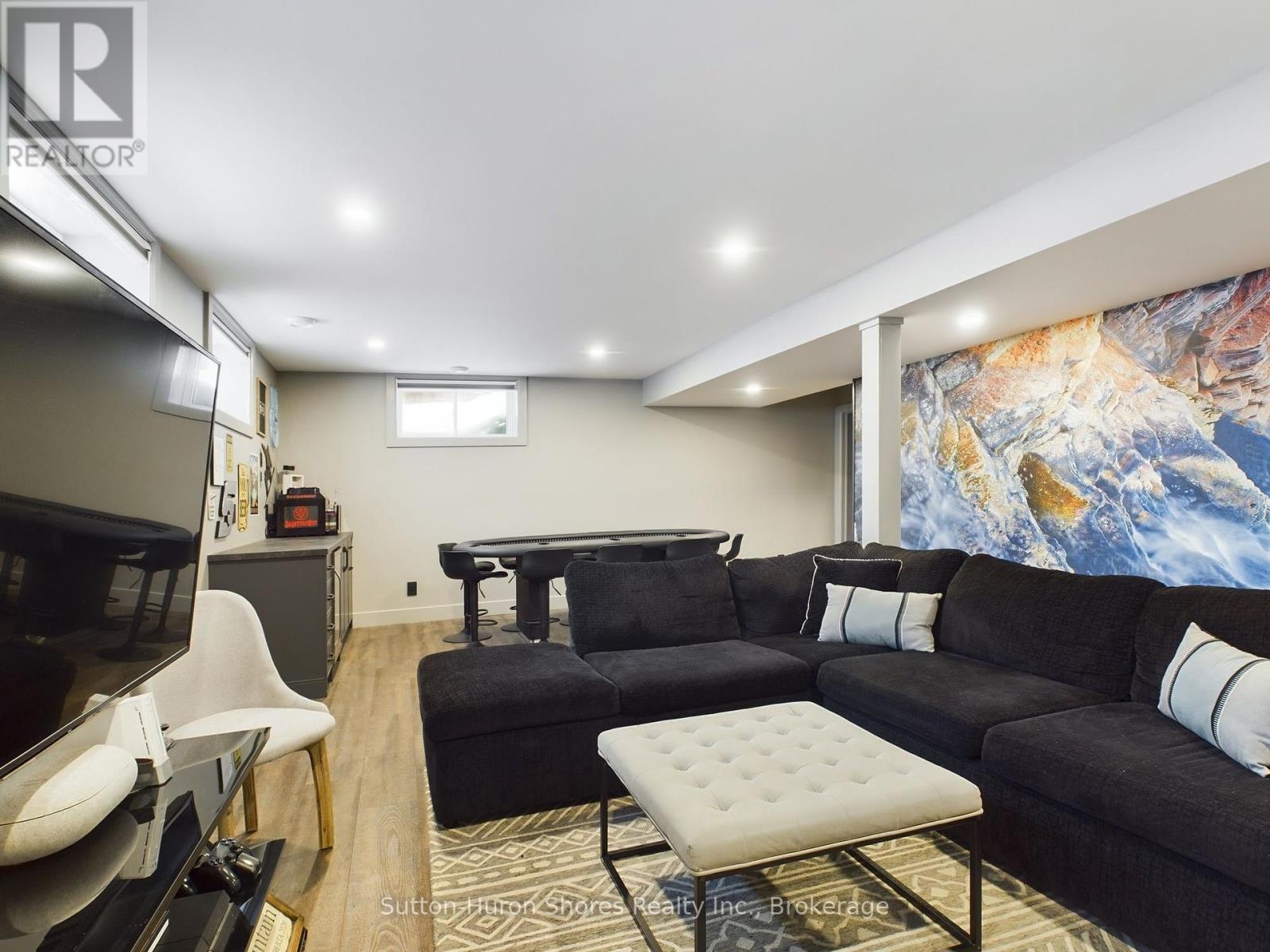 17 Westlinks Drive, Saugeen Shores, Ontario  N0H 2C3 - Photo 34 - X12180912