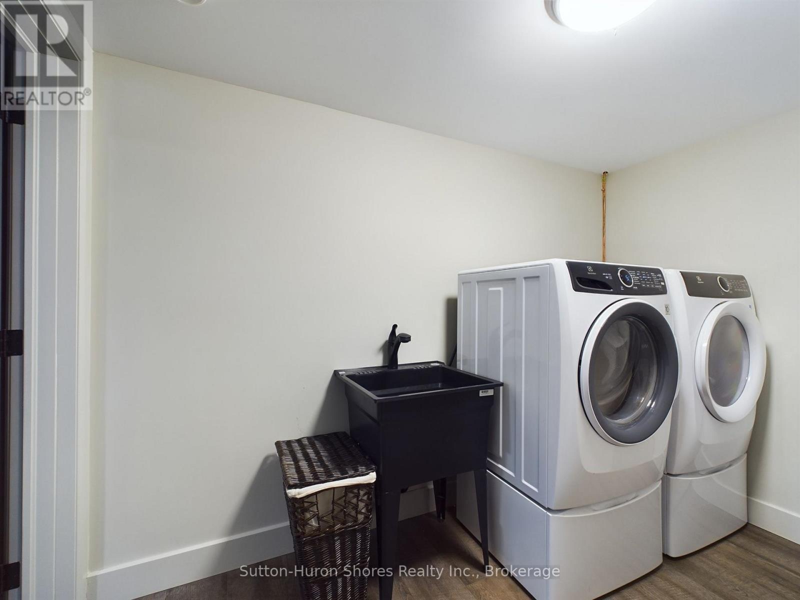 17 Westlinks Drive, Saugeen Shores, Ontario  N0H 2C3 - Photo 43 - X12180912