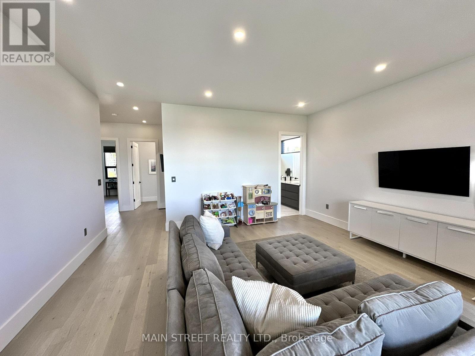 391 Codrington Street, Barrie, Ontario  L4M 1S9 - Photo 27 - S12183965