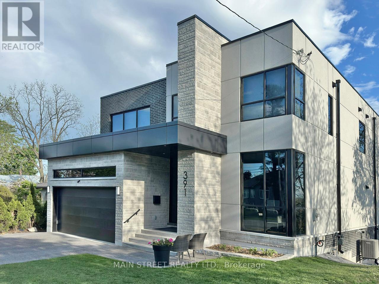 391 Codrington Street, Barrie, Ontario  L4M 1S9 - Photo 3 - S12183965