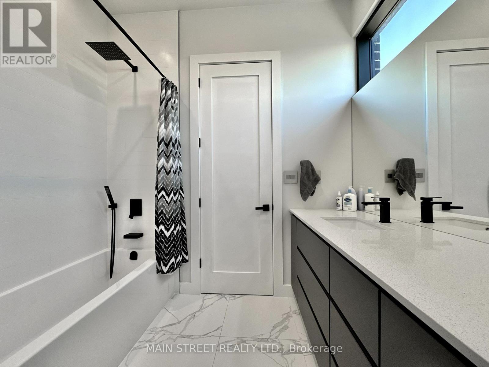 391 Codrington Street, Barrie, Ontario  L4M 1S9 - Photo 33 - S12183965