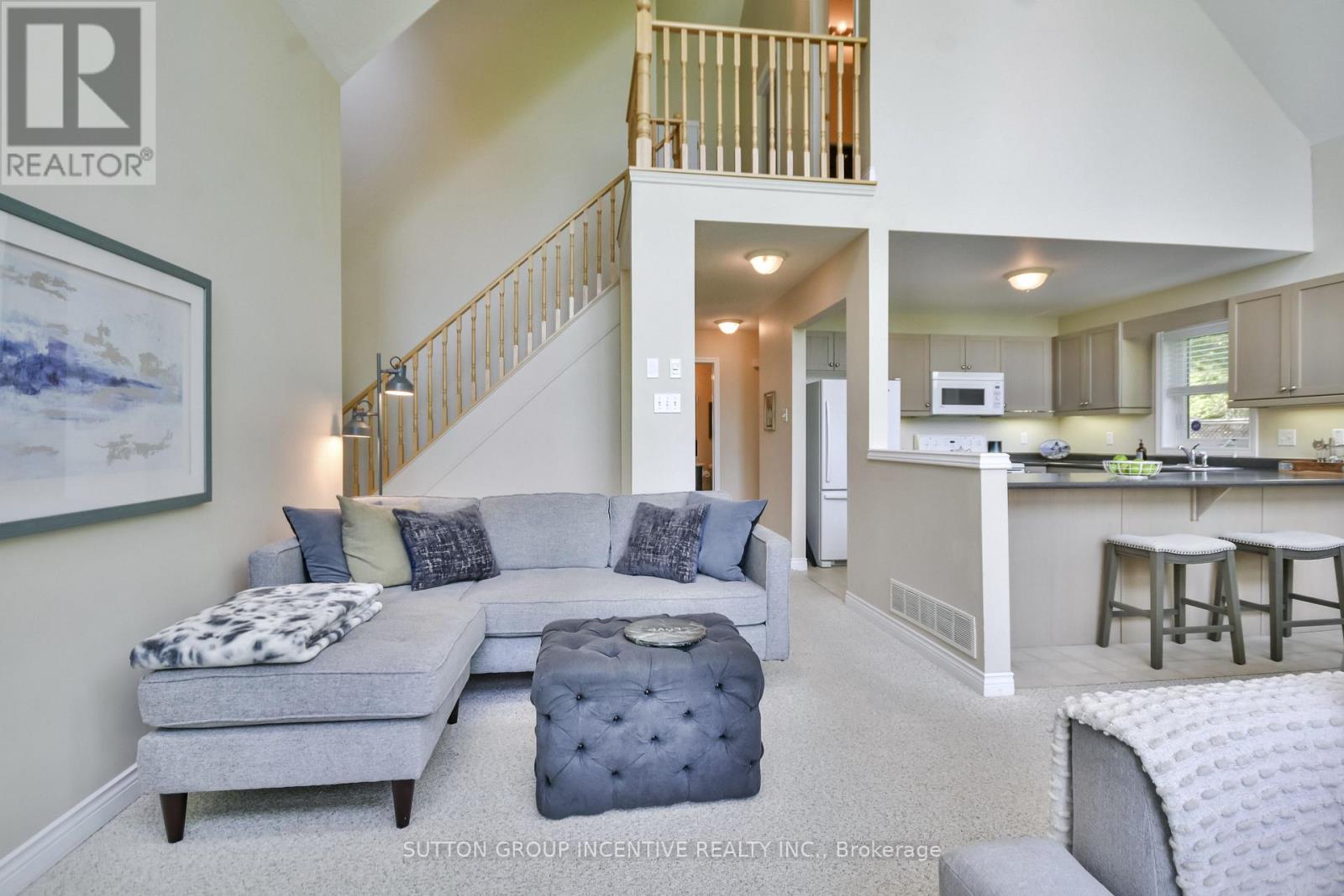 10 Buttercup Lane, Springwater, Ontario  L0L 1P0 - Photo 17 - S12184041