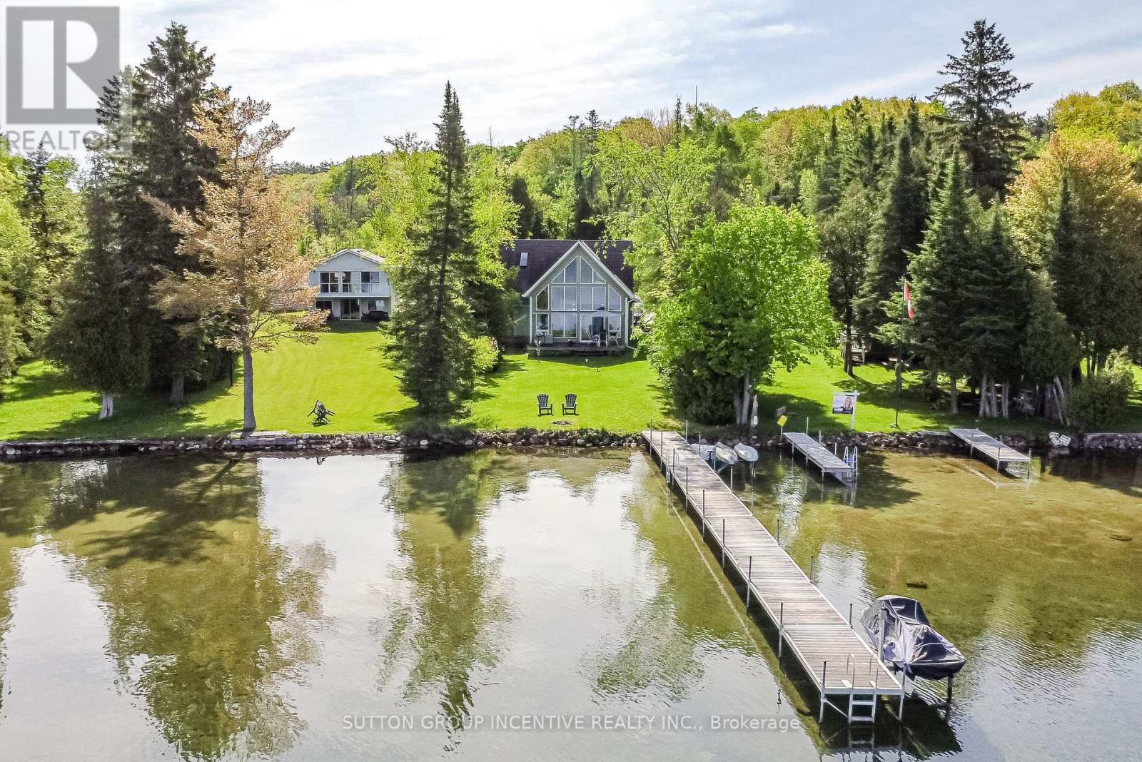10 Buttercup Lane, Springwater, Ontario  L0L 1P0 - Photo 3 - S12184041