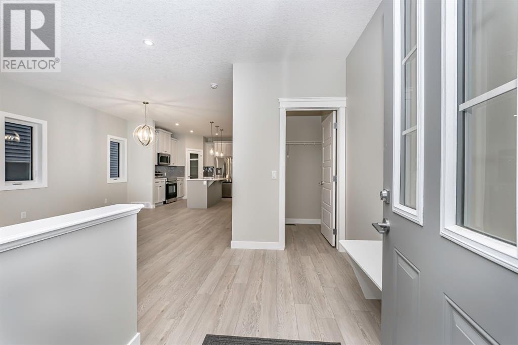 936 Reynolds Lane Sw, Airdrie, Alberta  T4B 5L7 - Photo 9 - A2220497