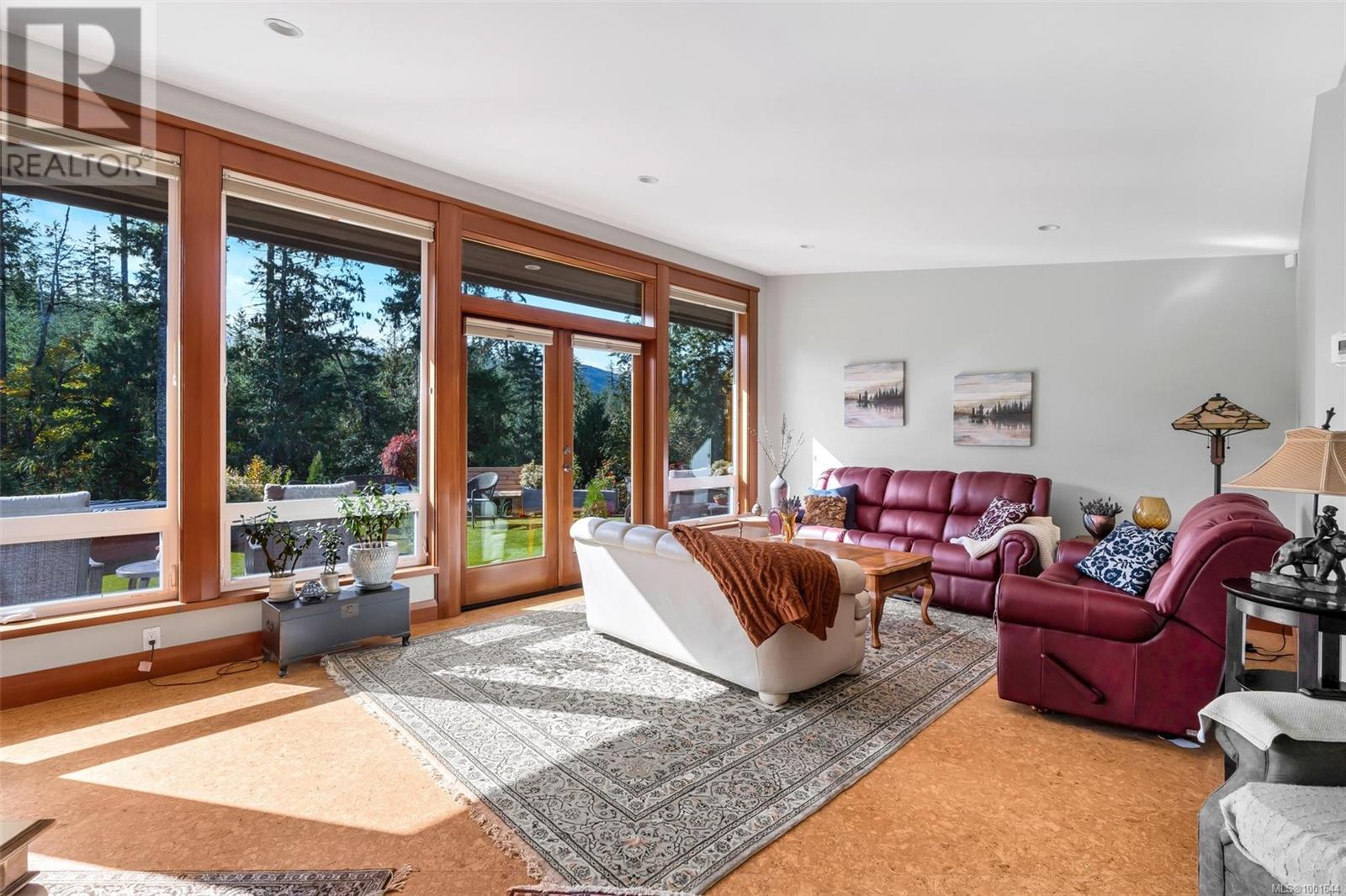 Property at 3272 Renfrew Rd image 2