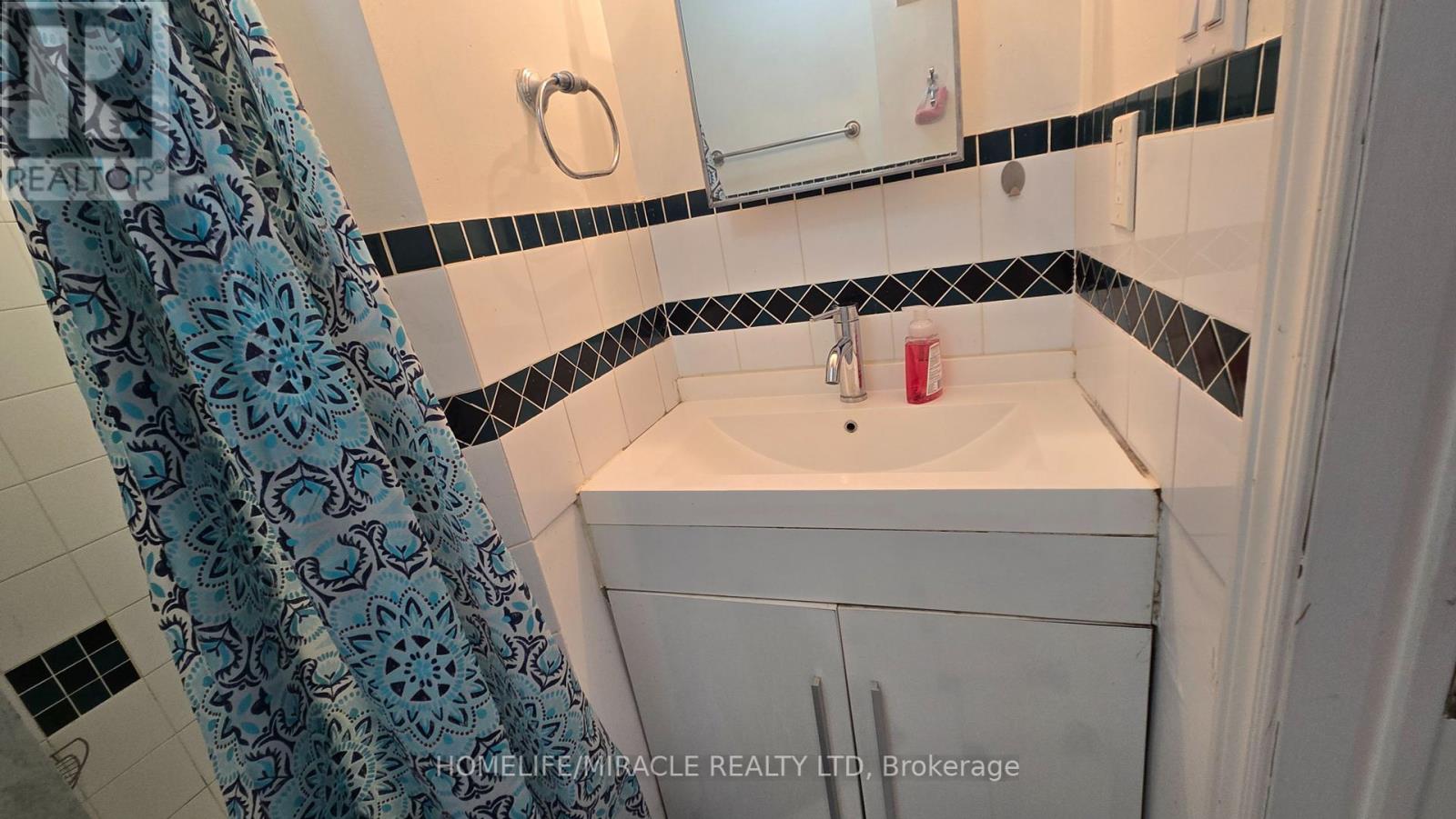 Lower - 26 Brushwood Crescent, Barrie, Ontario  L4N 7G6 - Photo 8 - S12026236