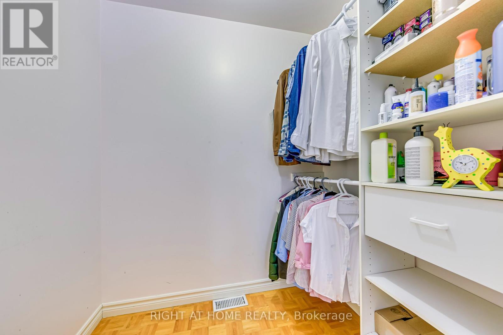 963 Hampton Crescent S, Mississauga, Ontario  L5G 4G7 - Photo 27 - W12183865