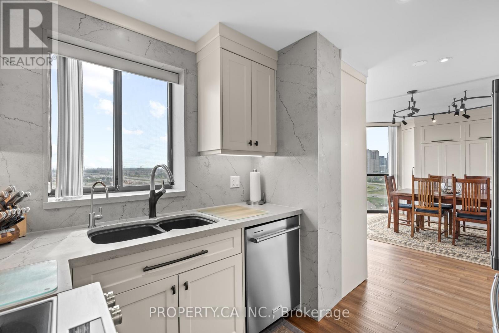 1808 - 4235 Sherwoodtowne Boulevard, Mississauga, Ontario  L4Z 1W3 - Photo 14 - W12183874