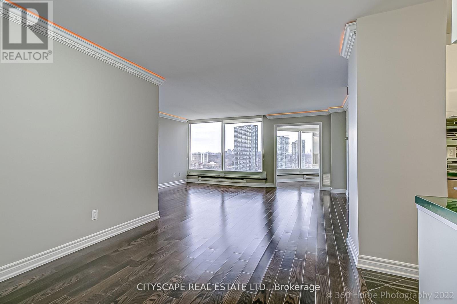 1811 - 1 Palace Pier Court, Toronto, Ontario  M8V 3W9 - Photo 8 - W12183879