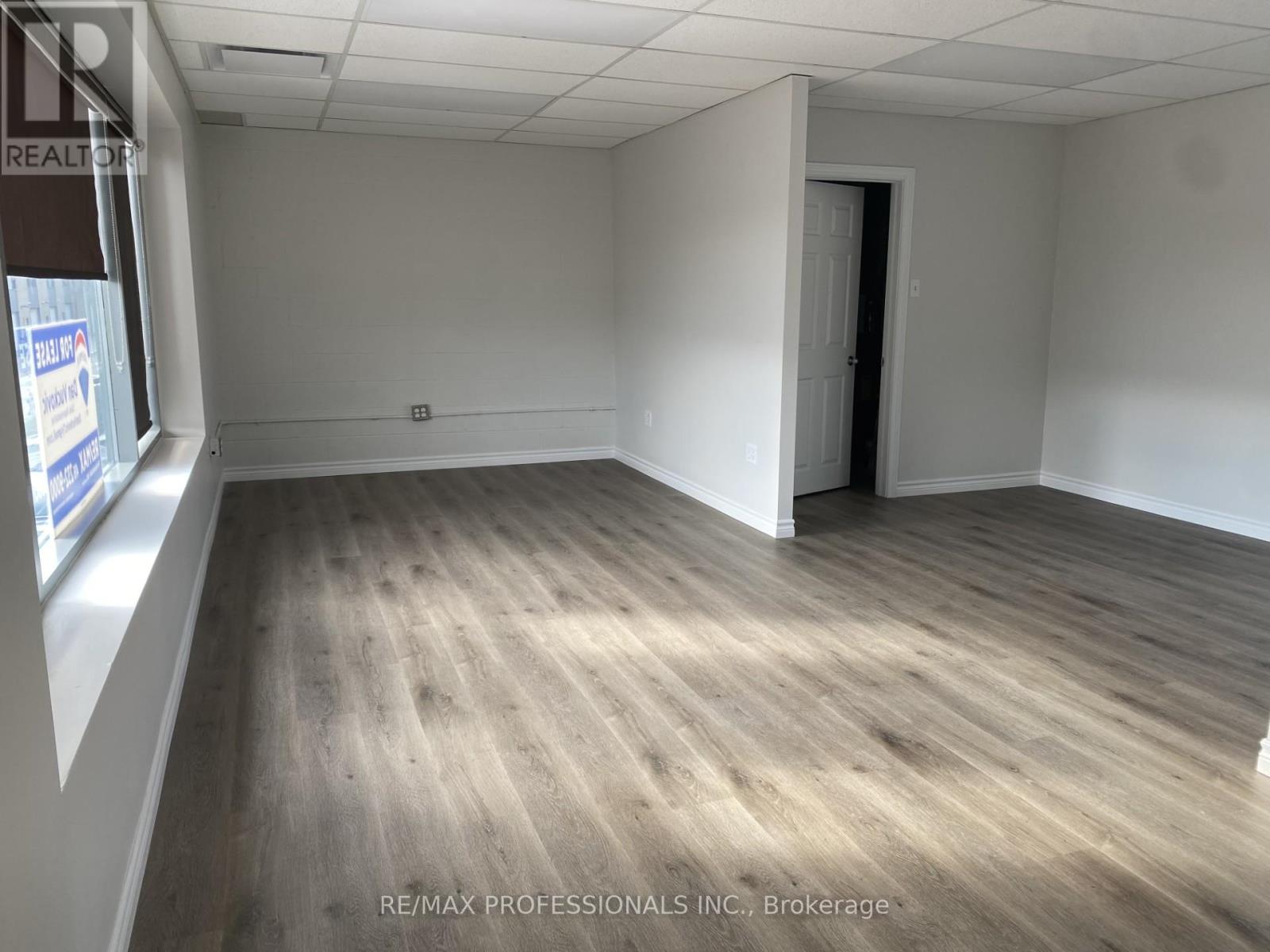 34-Uppr - 300 New Toronto Street, Toronto, Ontario  M8Y 3G6 - Photo 4 - W12183888