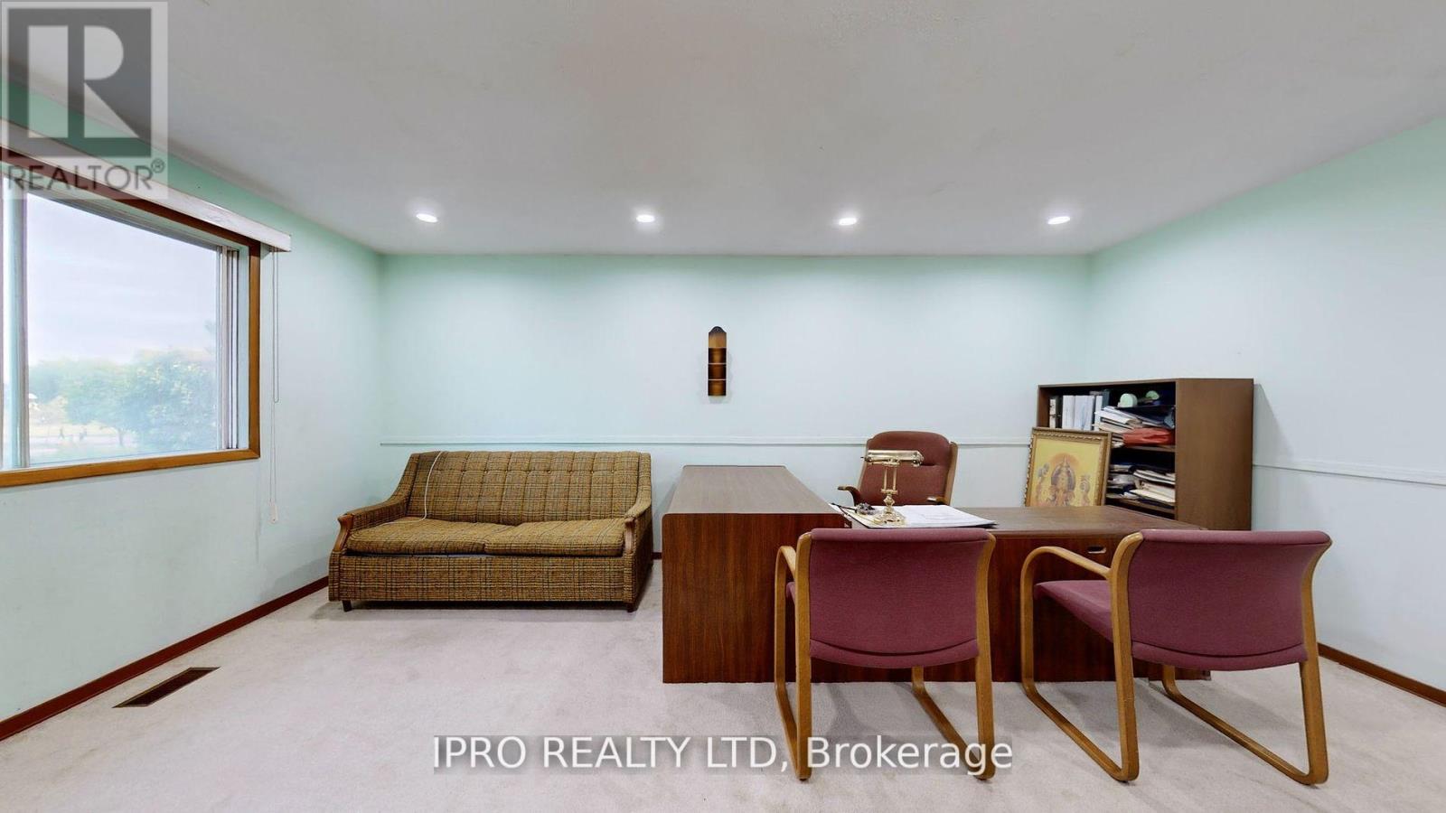 32 Dafoe Crescent, Brampton, Ontario  L6Y 2L2 - Photo 18 - W12183908