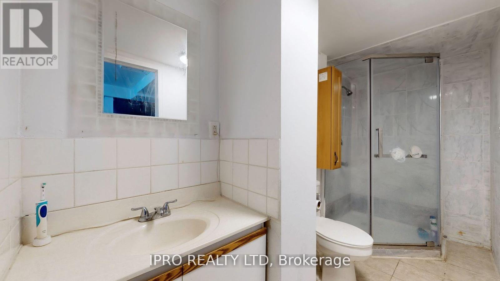 32 Dafoe Crescent, Brampton, Ontario  L6Y 2L2 - Photo 27 - W12183908