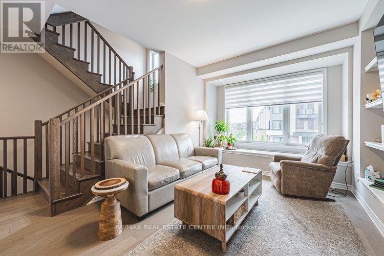 3067 John Mckay Boulevard, Oakville (Jm Joshua Meadows), Ontario  L6H 4K5 - Photo 4 - W12183960