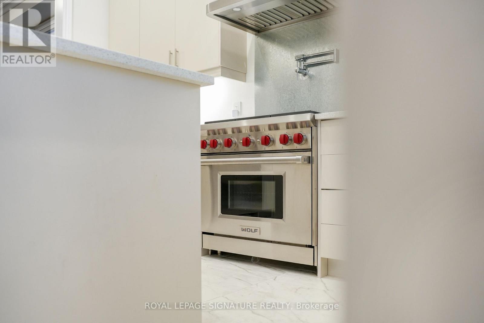 2406 Charles Cornwall Avenue, Oakville, Ontario  L6M 5M4 - Photo 25 - W12183966